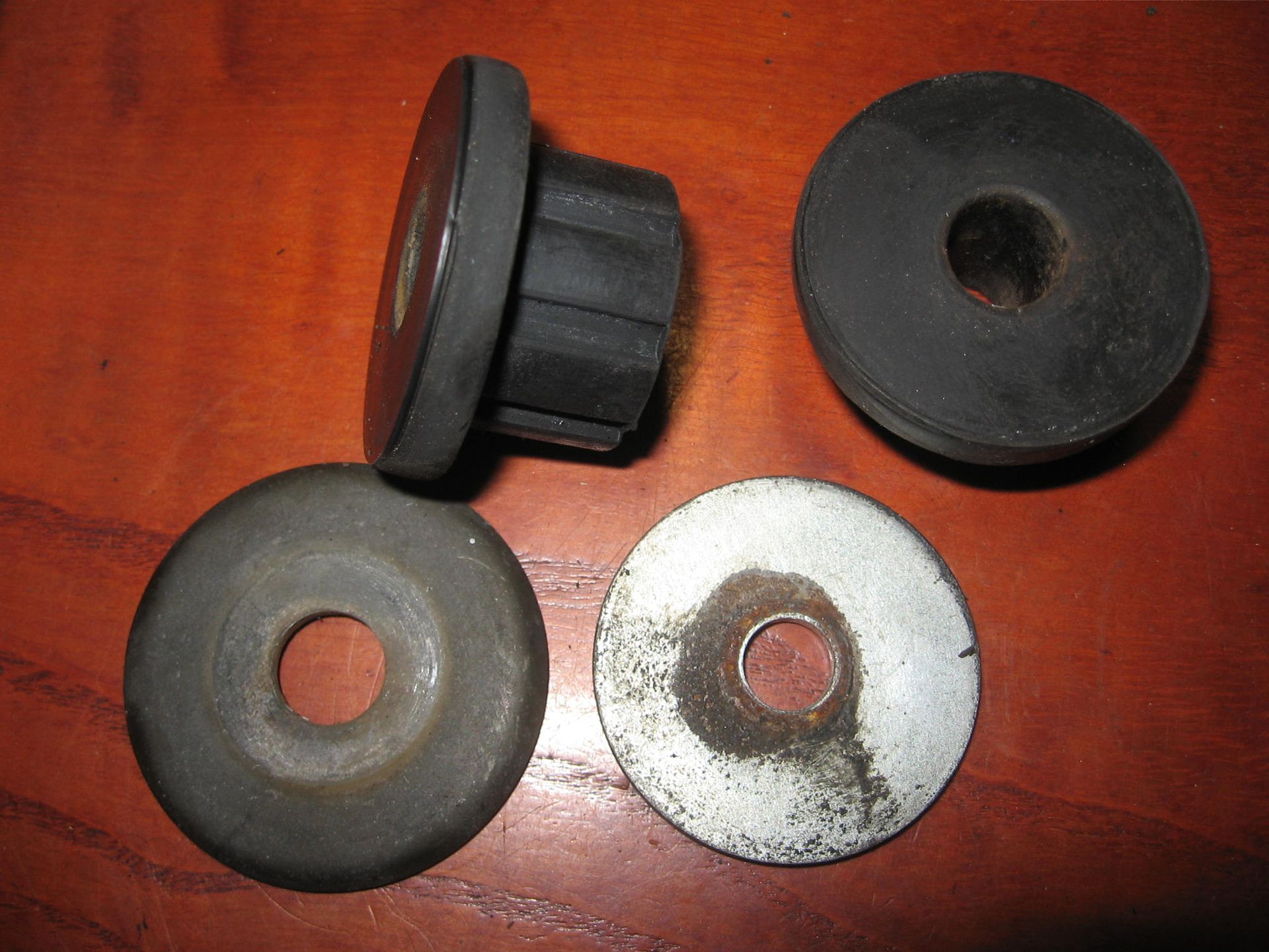 Demper / houder stuurklem 	 Xs400 1977-82 ,xs360 1976-77 	256-23434-01 + 90209-12151 +90201-10149