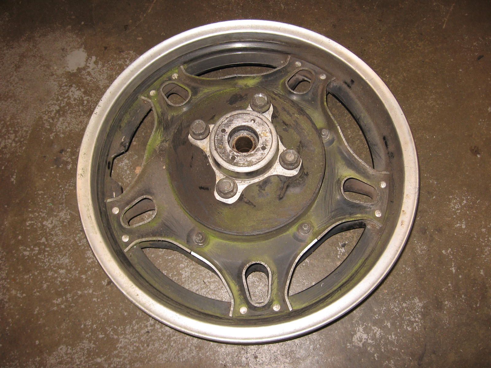 achterwiel	Cb650sc 82	42650-460-841	42650-460-840