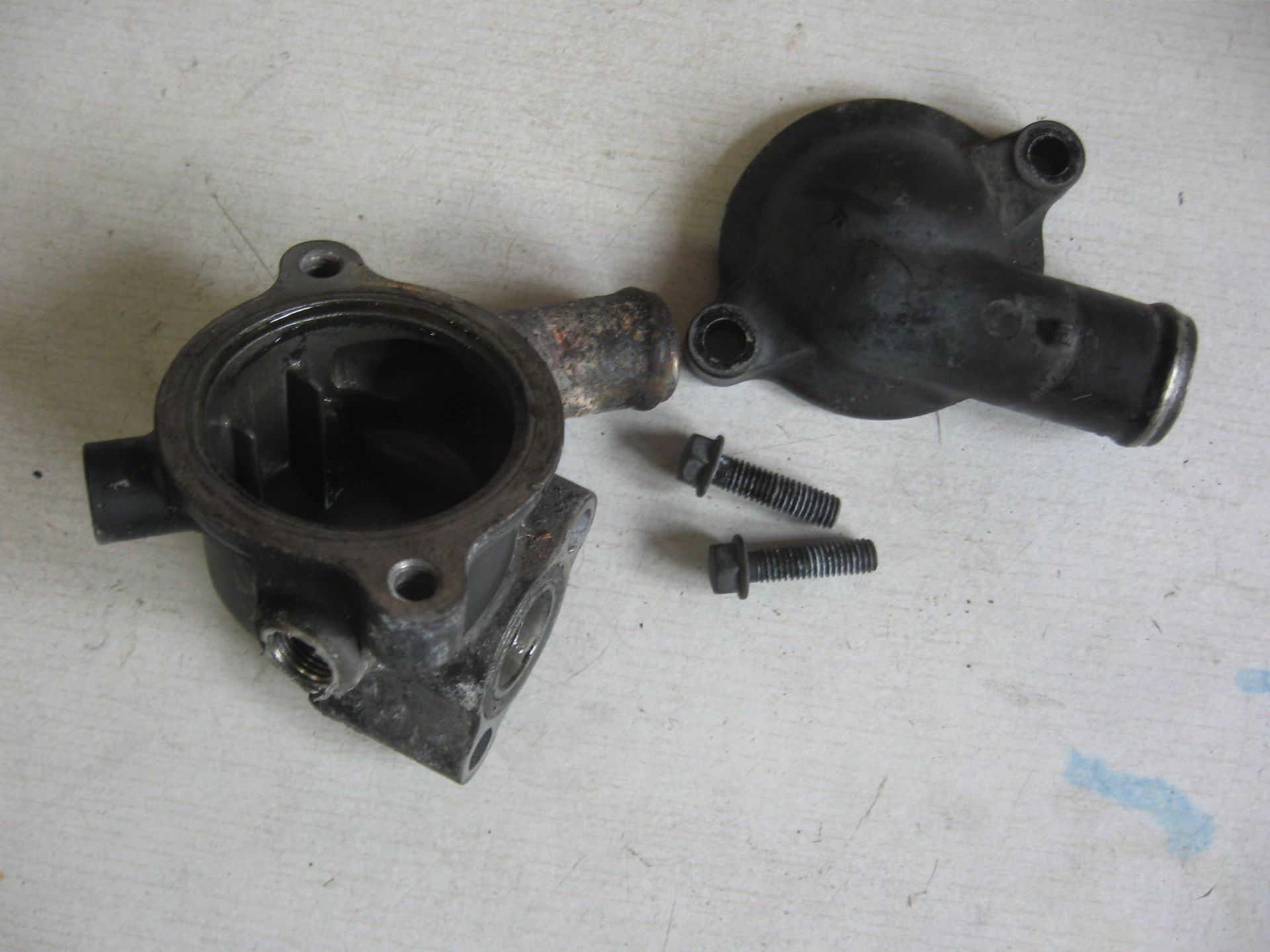 thermostaathuis 	Vfr400rg 1986	19315-ml0-000 + 19311-ml7-000