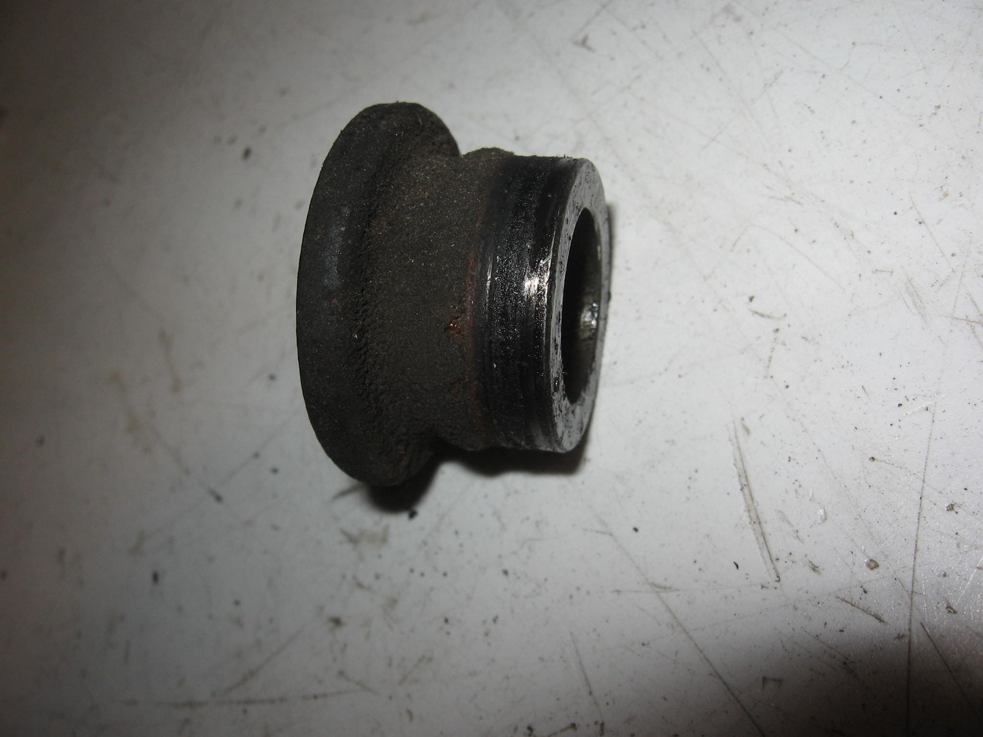 bus achterwielas achter links // gl1500se 1989-00 , gl1500c	42313-422-000