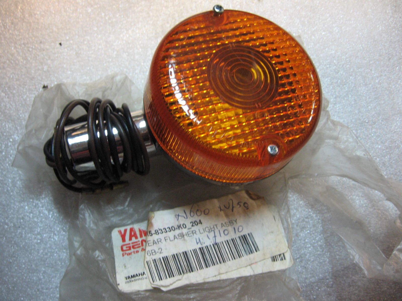 Knipperlicht – xj550h 81 , xj1100j 82 , xj650 82-83 , xj750 83 xs400 82	schade chroom achterop	oem		5k5-83330-k0