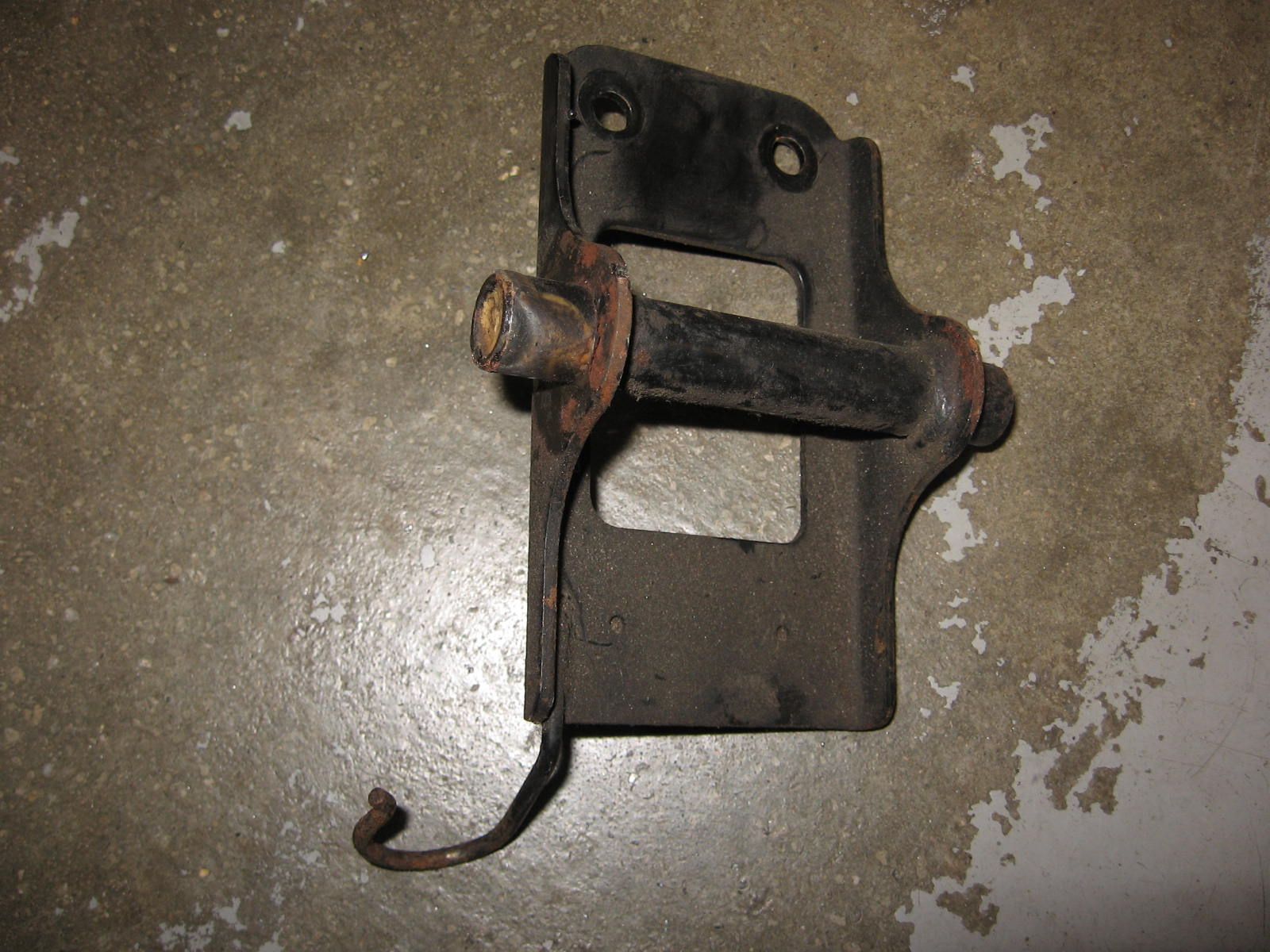 voorste bevestigingsbeugel benzinetank	Gpz500 1987-2009	11045-1362