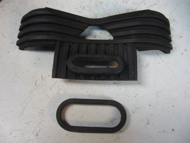 rubber achterste bevestiging  benzine tank  // xv750 se 		4x7-724182-01 + 4k0-24183-00