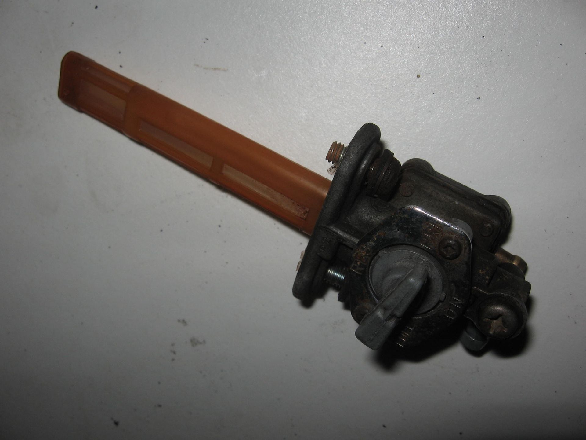 benzine kraan 	 xz550		11h-24500