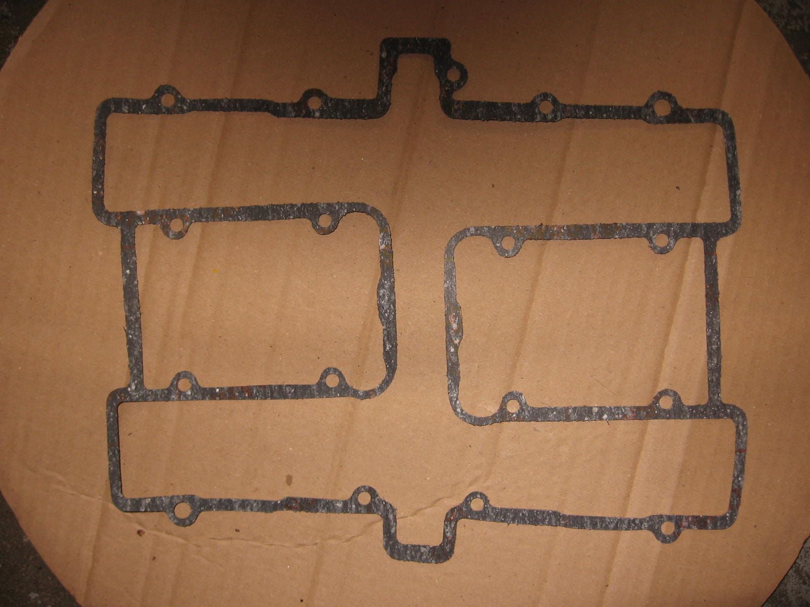 kleppendekselpakking – gs550 gsx550 1981-83			11173-47020	11173-47030