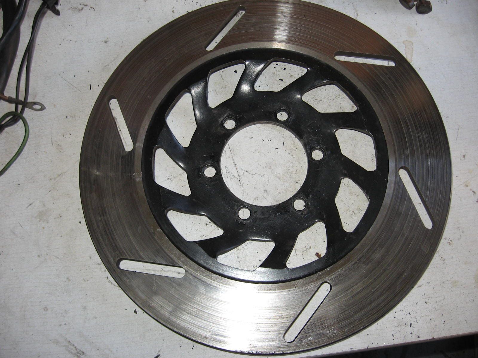 Remschijf voor , voorremschijf D=467mm , d=4,84mm	TR1 , xj750 1982-83	5g9-25831	10L-25831