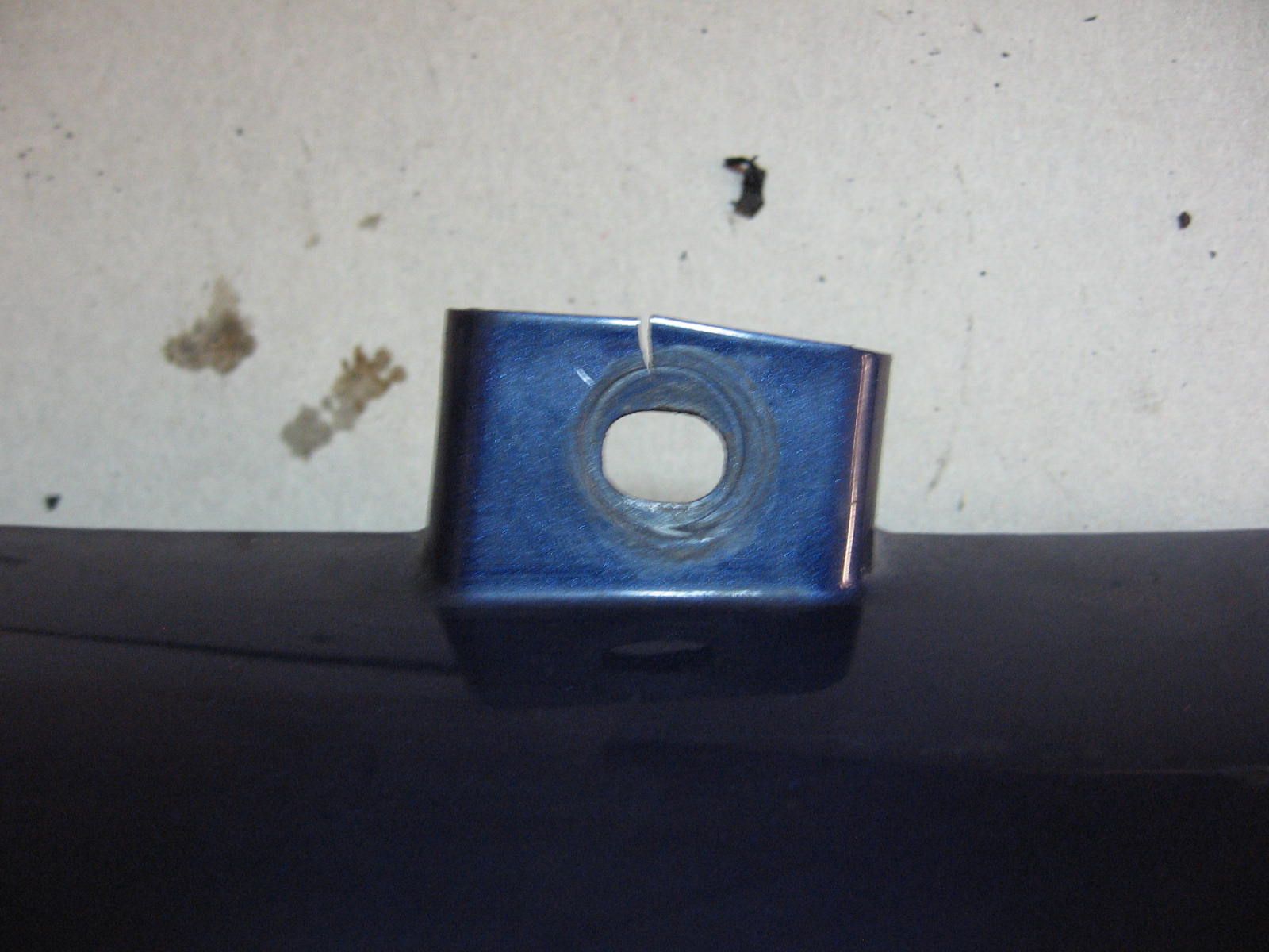 zijkap frame links , scheur in oog boven , 1 pen achter afgebroken	xv535	2gv-21711-00