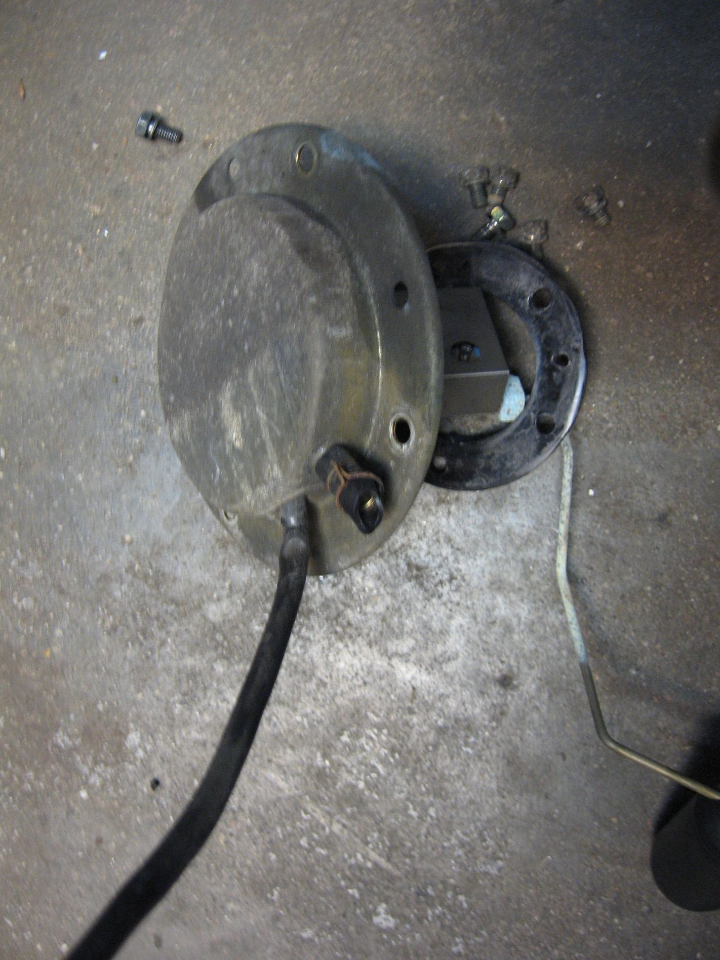 Benzinenivo vlotter	Gsx1100f  88-94	34810-45100 ,34825-45100	34885-40A00