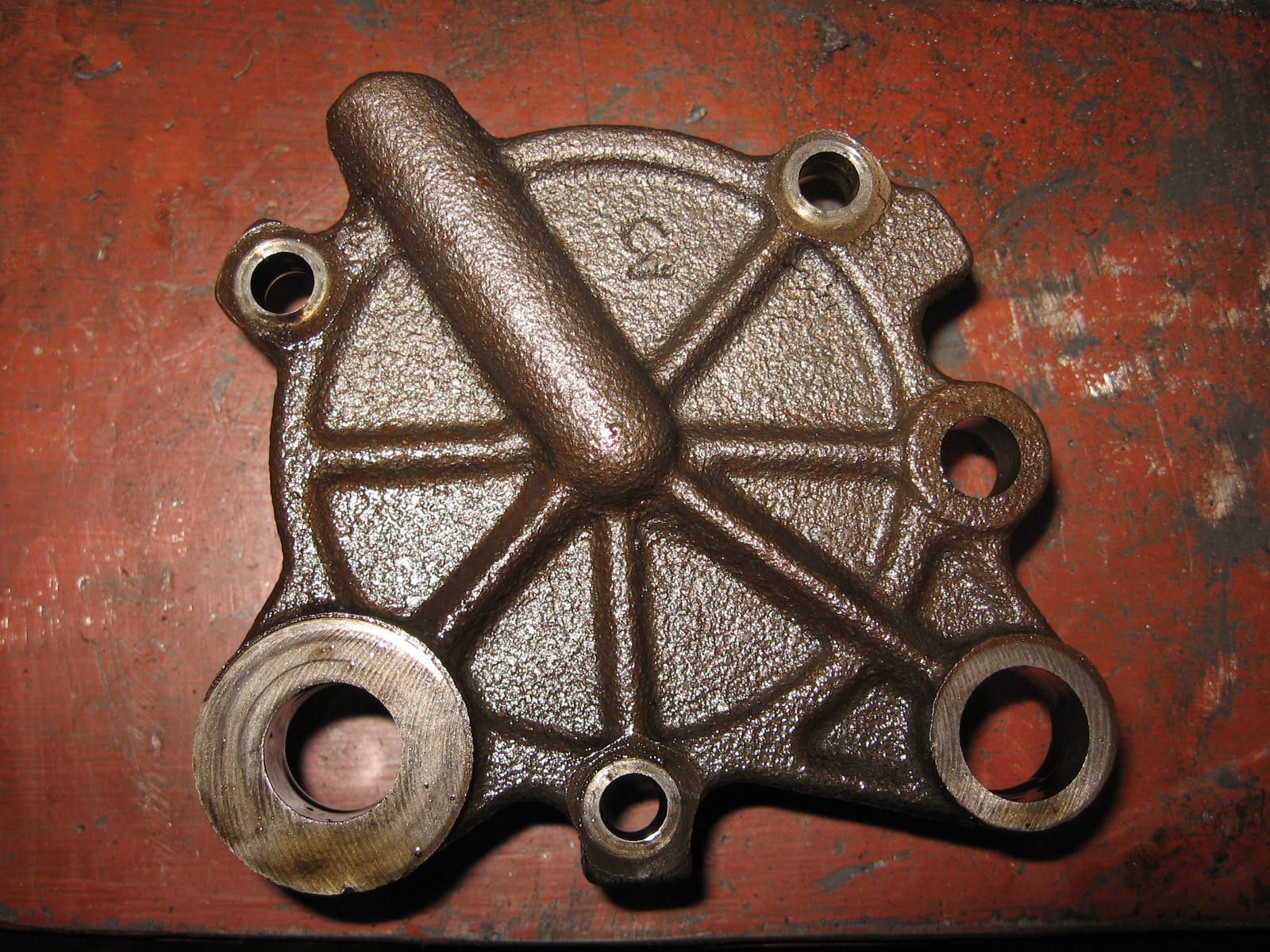 Bearing 2 housing , deksel versnellingsbakas links in carter	Xj700 1985-86 , xj700x 85-86 , xj900r 1983 , xj650 82-83	16G-15164-00