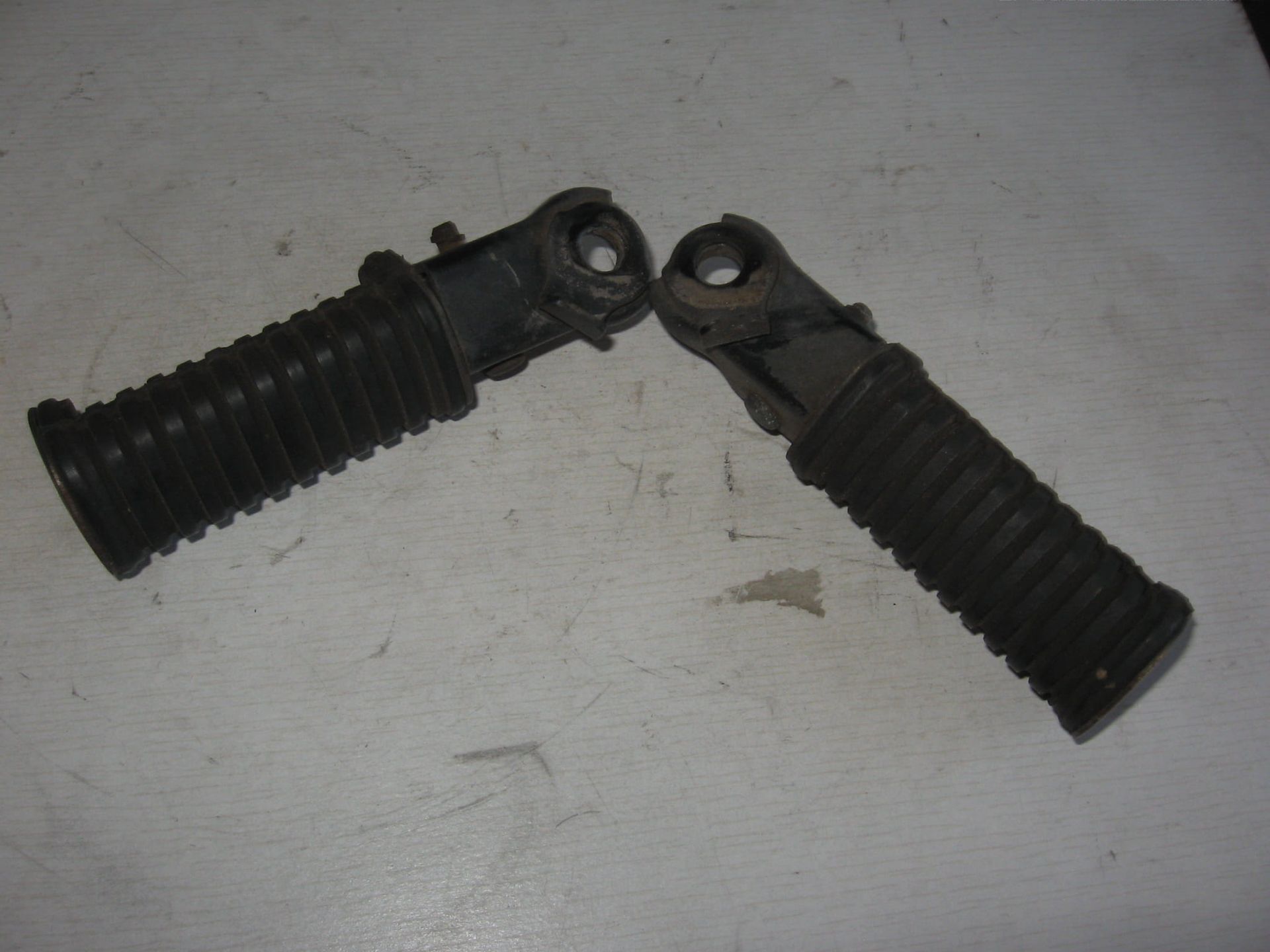 voetsteun achter links en rechts	Xs400 1978-82	447-27431-00	447-27441-00