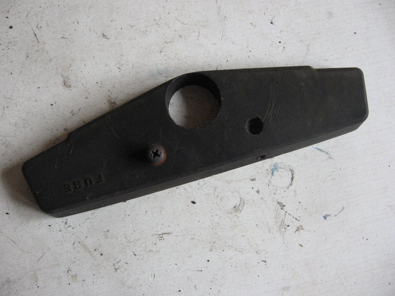 deksel zekeringkast op balhoofd	Vfr400rg 1986 vfr700f vfr750f 1986	38202-ml7-671	38202-ml0-910