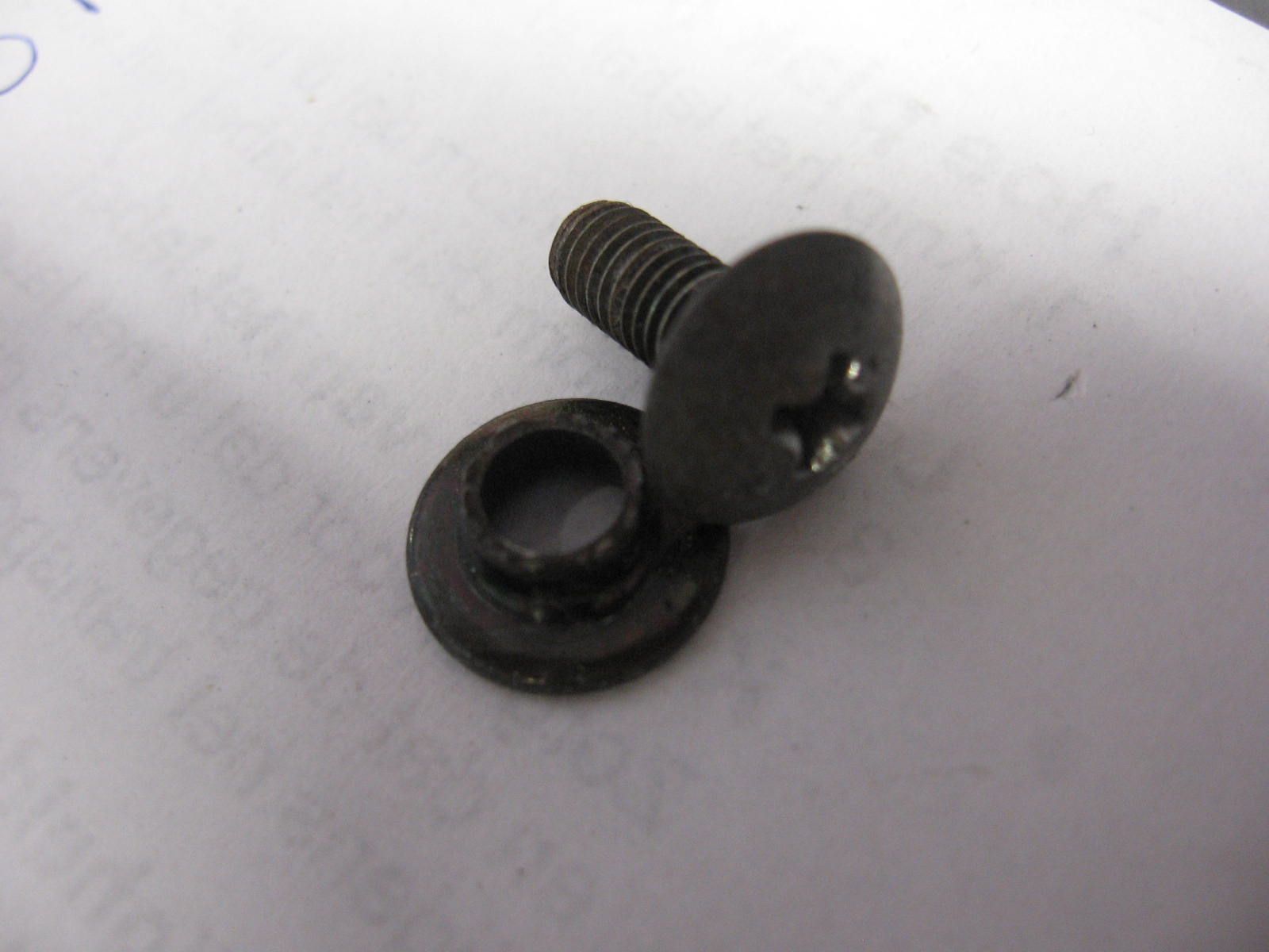 2x kruiskop bout bevestiging achterkant zijkap m5x12 met ring	Gsx600f  88-01, gsx750f 89-2006 	02142-05123 + 09169-05009	02142-0512A