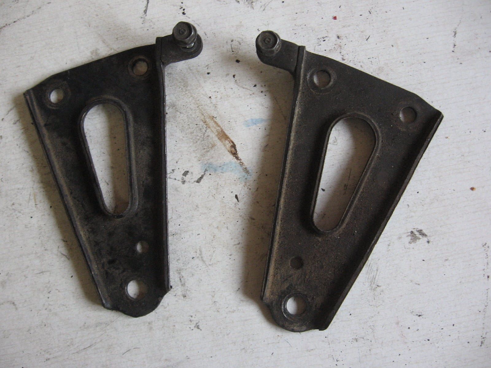 set schetsplaat bloksteun boven ,blokbevestiging	cx500  	50313-415-000 + 50314-415-000
