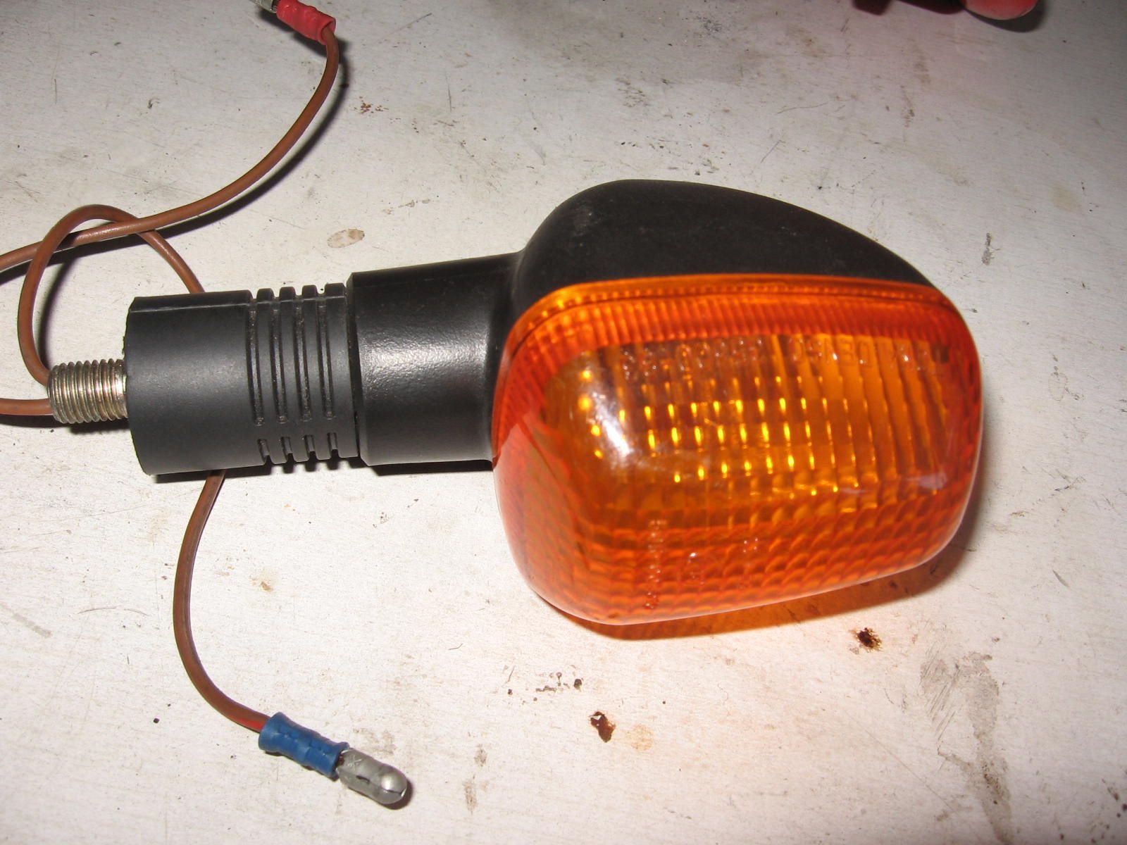 knipperlicht rechtsachter	Gsx-r600 1997-00 ,gsx600f 98-06 , gsx-r750 96-99	35603-33e30	, geen originele stekker