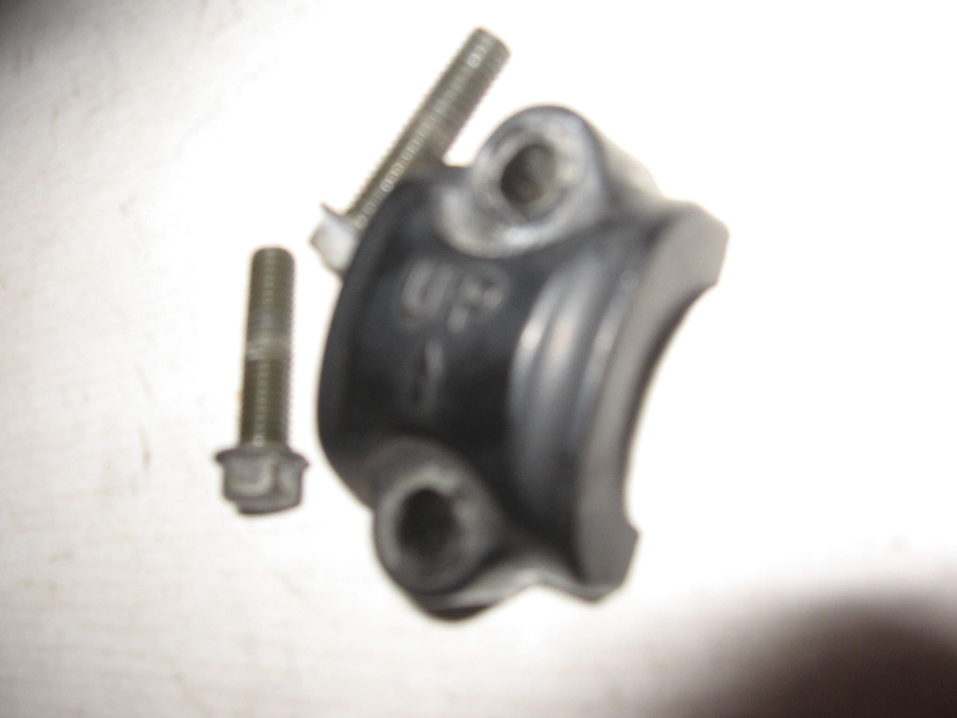 Stuurklem / houder voorrempomp	Gsx600f 1988-2006	59671-19b00