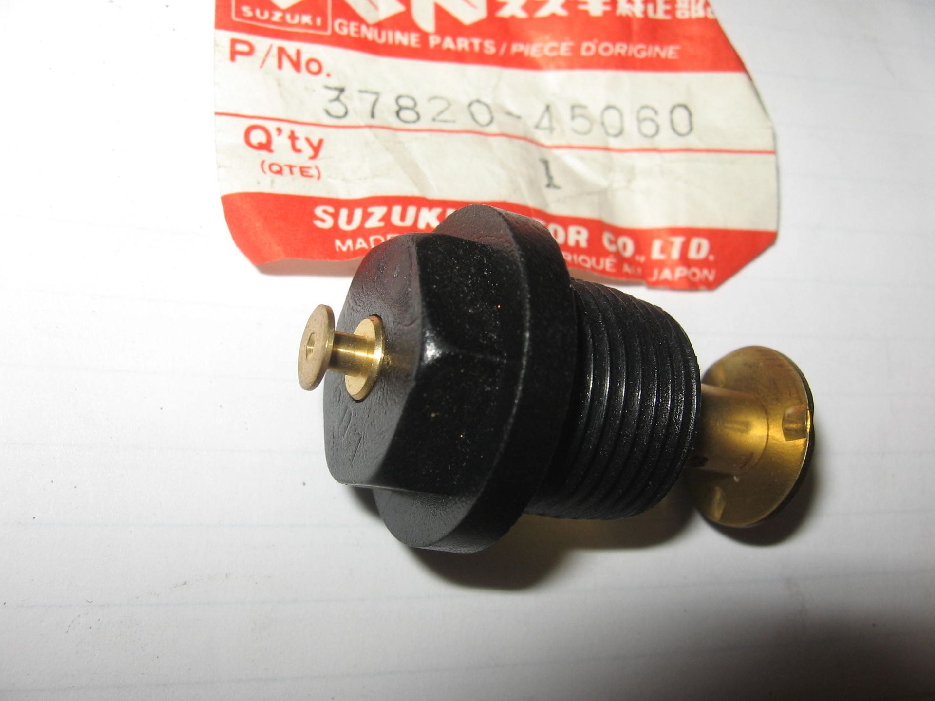 Olieschakelaar // gsx1100, gsx1150 1984-86		oem		37820-45060	37820-45061