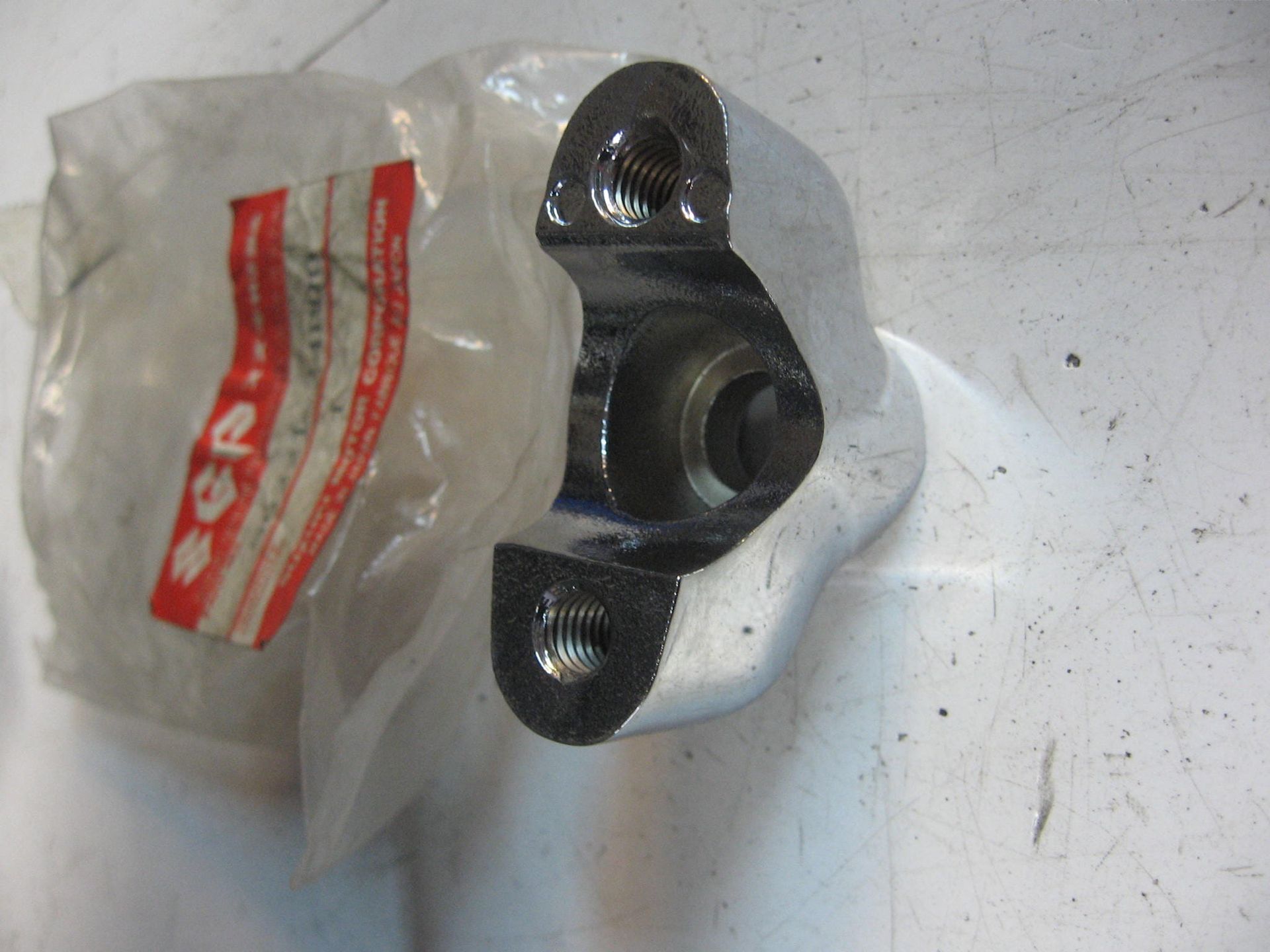 stuurhouder onderkant // ls650 1986-88 1995		oem		56221-24B00 (1)