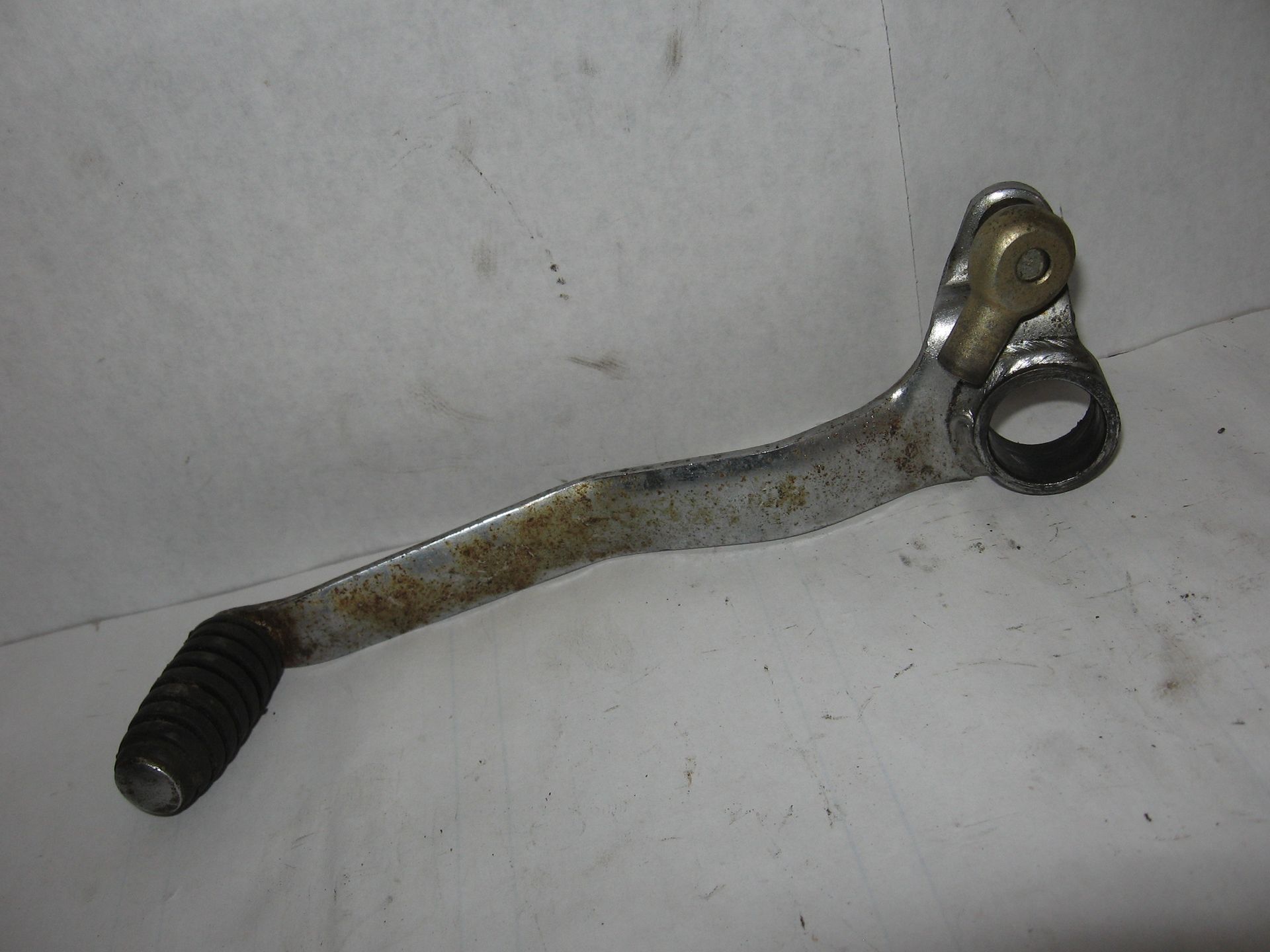 schakelpedaal  	vf750f vf700f 83-85	24720-mb2-000