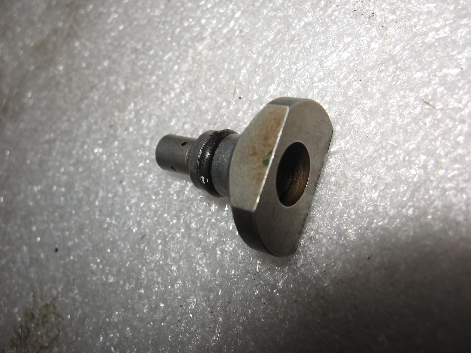 oil jet , oliesproeier carter	Xl600v  , vt600c 1988-2007	11146-mm9-000