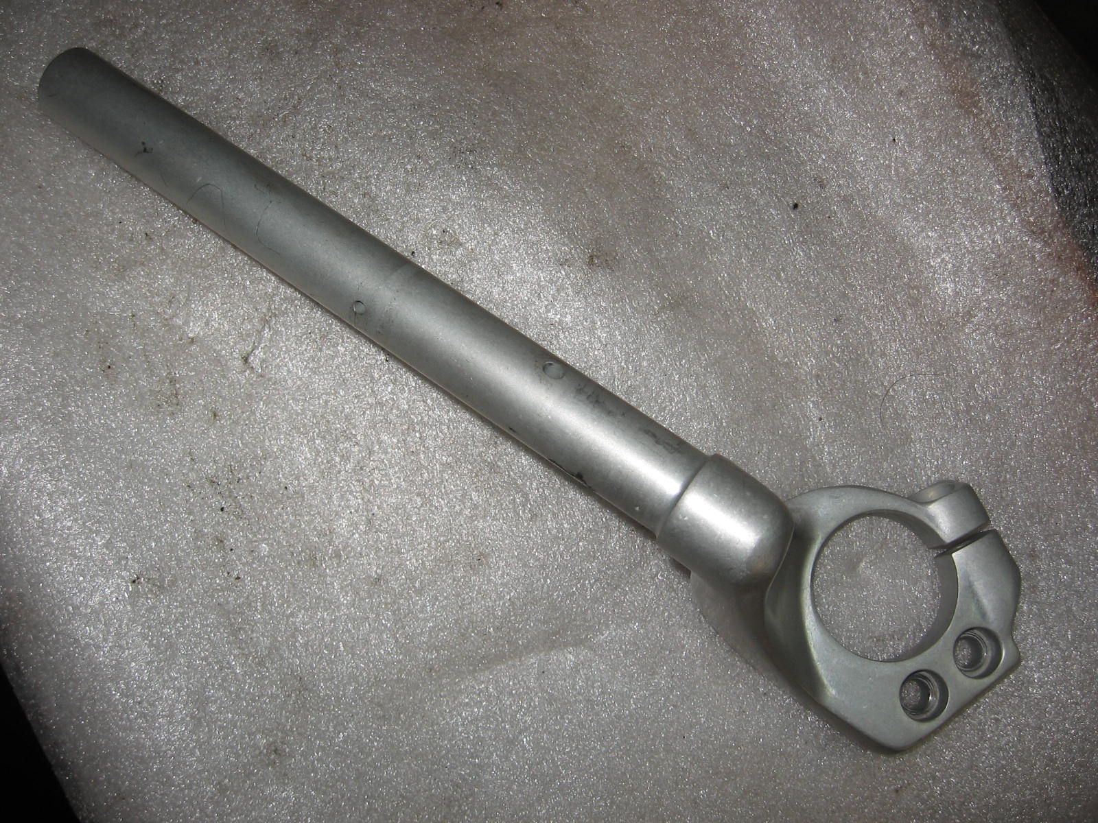 stuurhelft links , handlebar left	sprint ST 1999-2014	T2040980