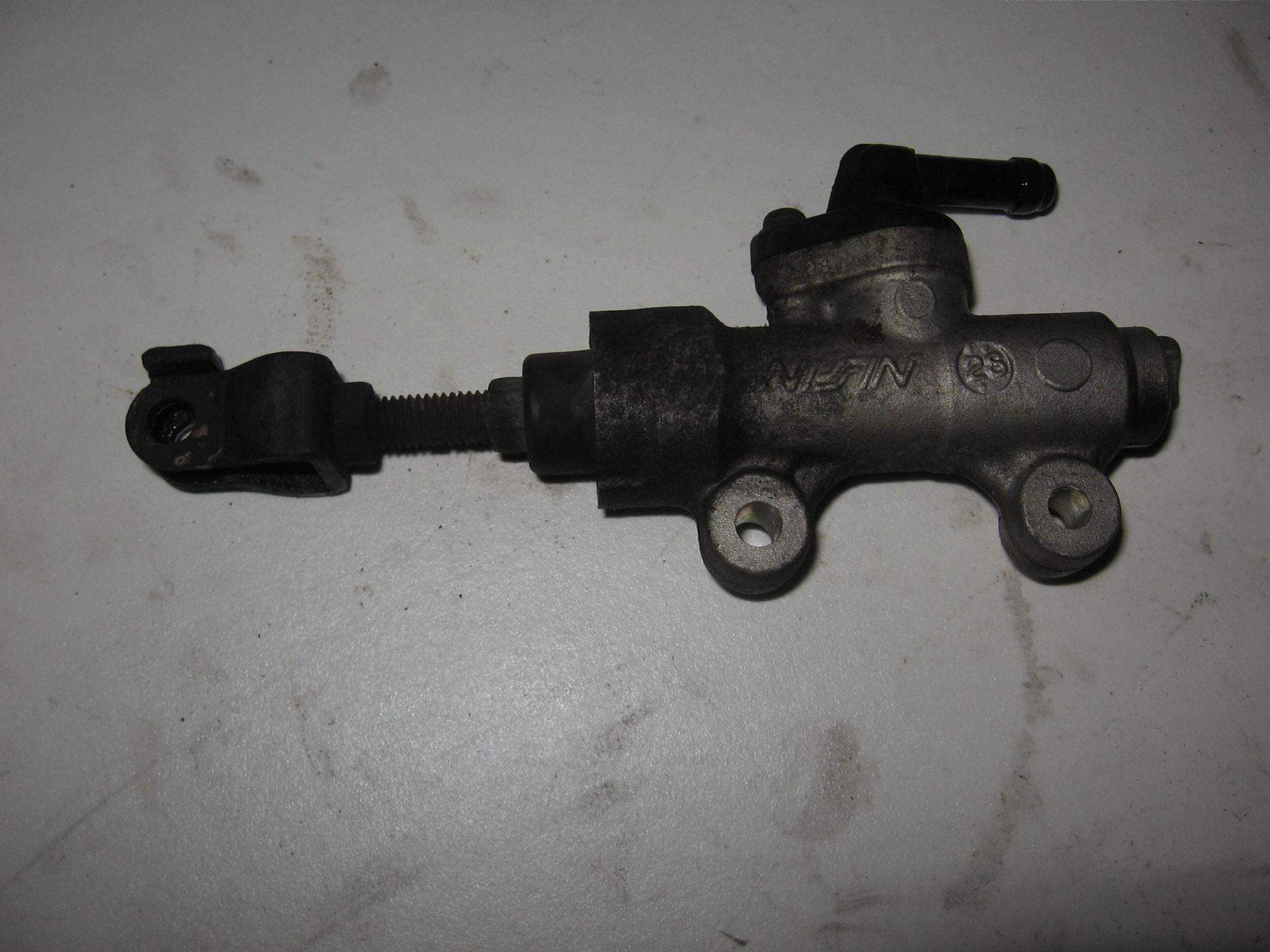 achterrempomp -- cbr900rr 1992-97		43500-mw0-006	43510-mae-305