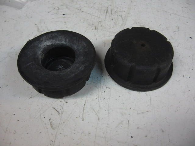 rubber voorste bevestiging  benzine tank  // xv750 se 		4h7-724181-00