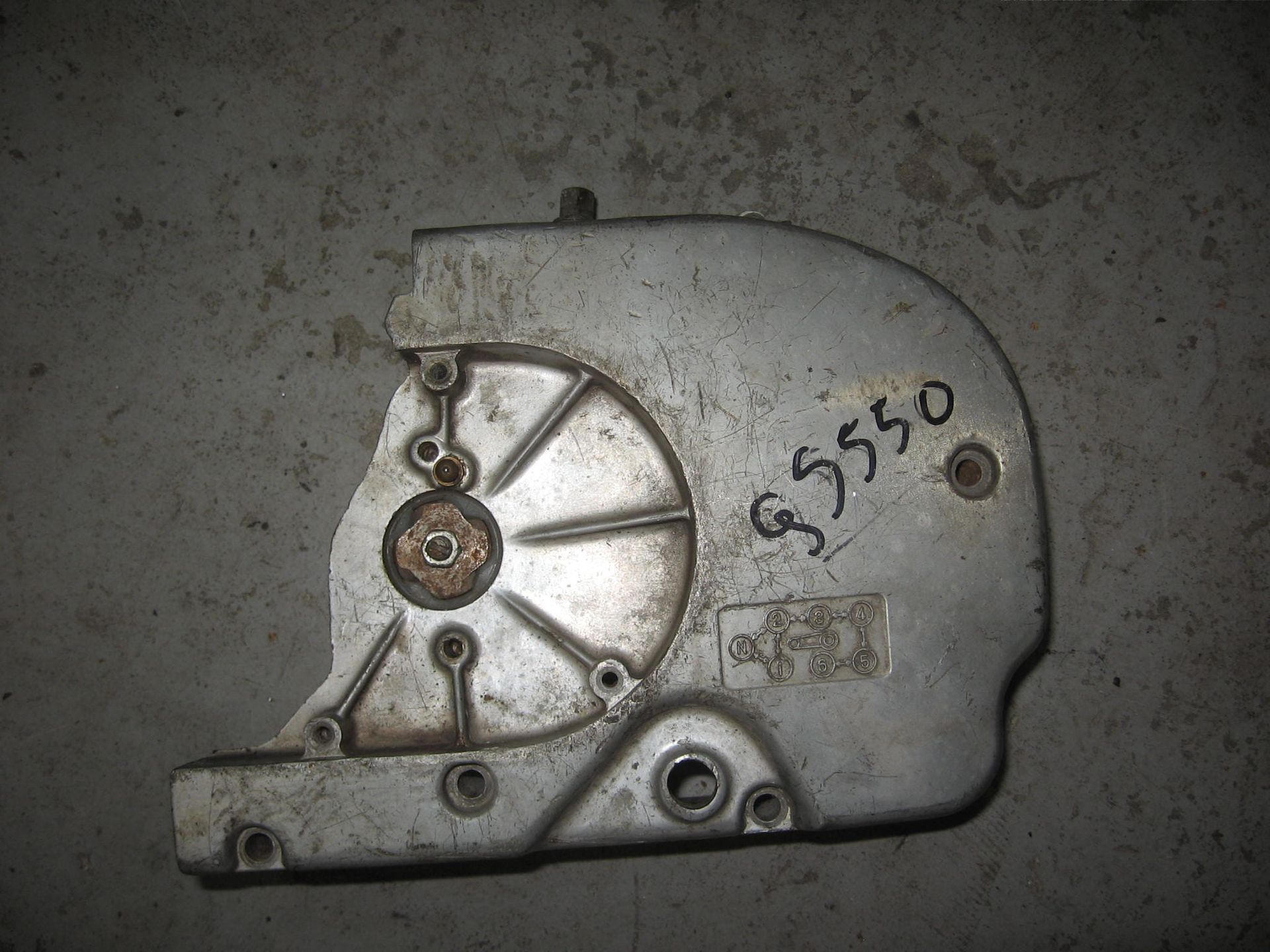 blokdeksel links deksel voortandwiel , met koppelings bediening // gs550		11300-47822 +23200-30002