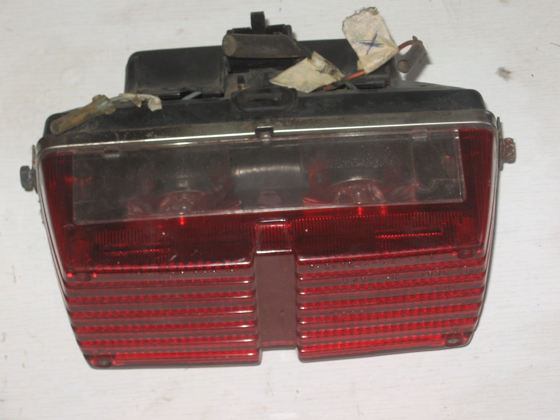 Achterlicht 	cb750f bol do'r 1979-82,cb900f ,gl1000 ,cbx , 	33701-422-673