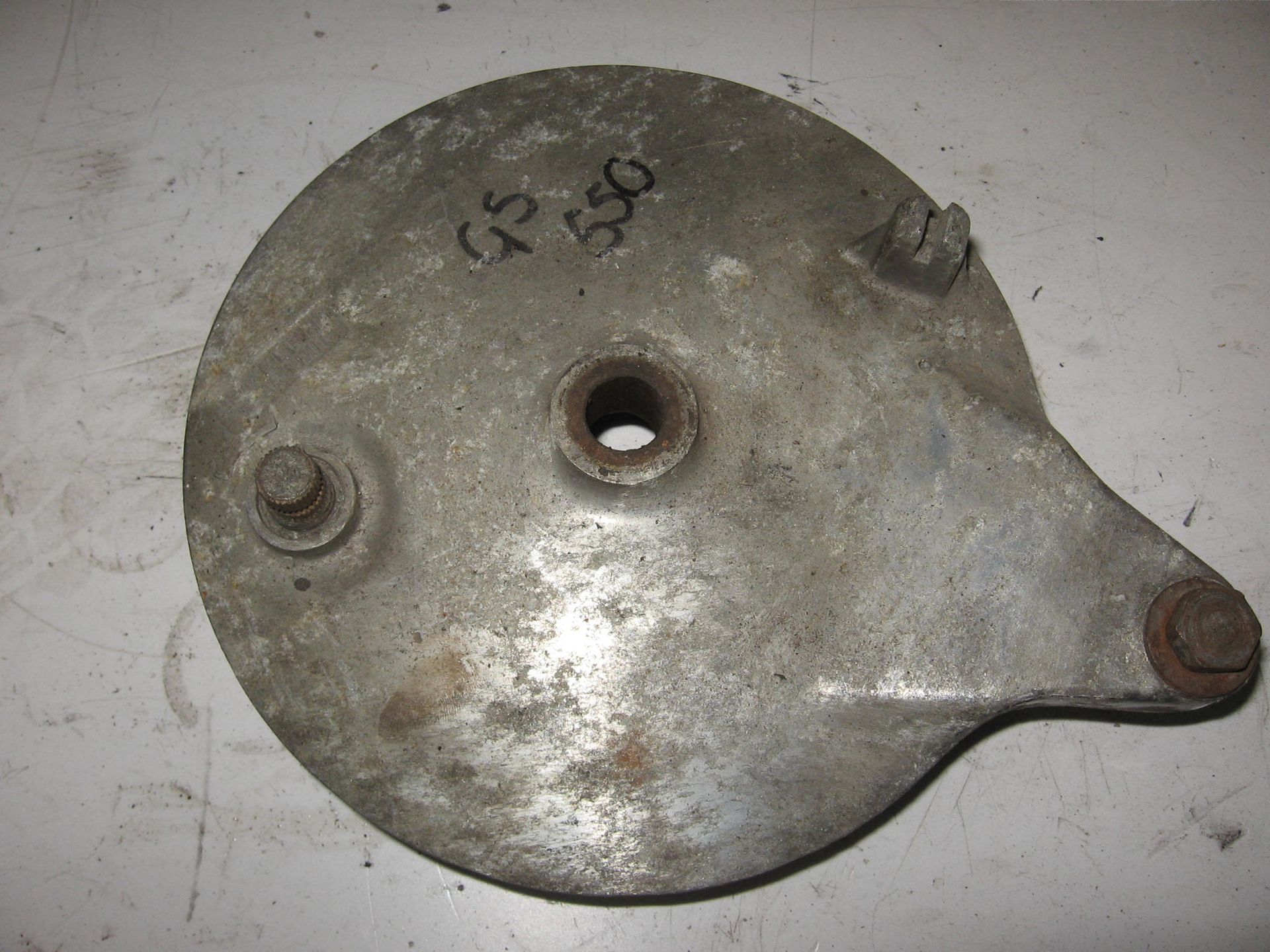 achterremtrommel plaat – gs550 bj ?		64210-11002