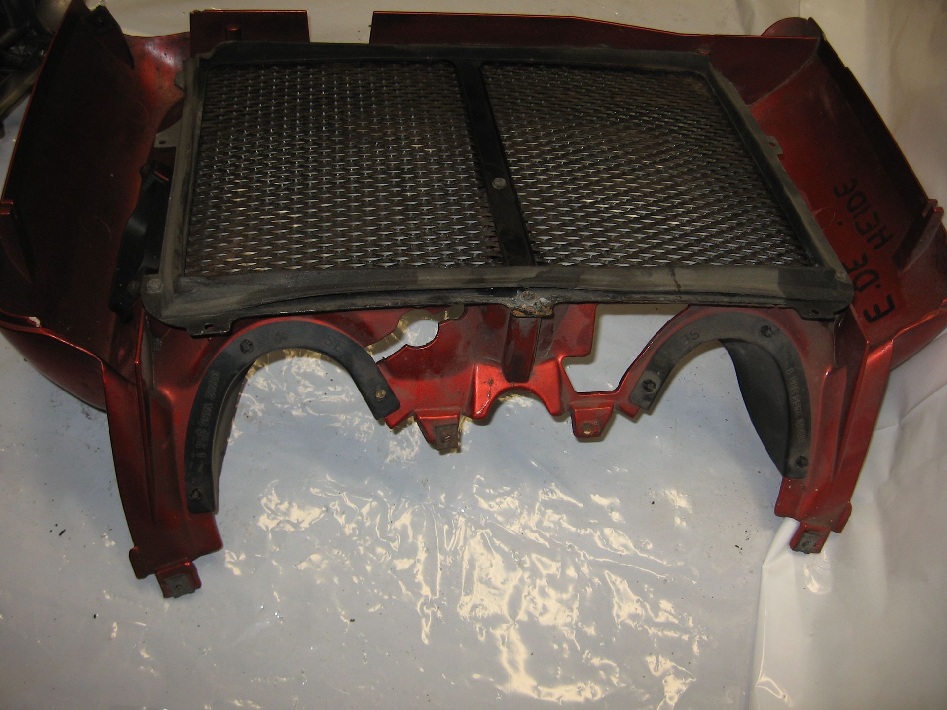 radiator trimpaneel , radiatorkap	k75rt  	46631455861 , 46631450941 ,46631450942 ,  	314214553441 , 314214553331
