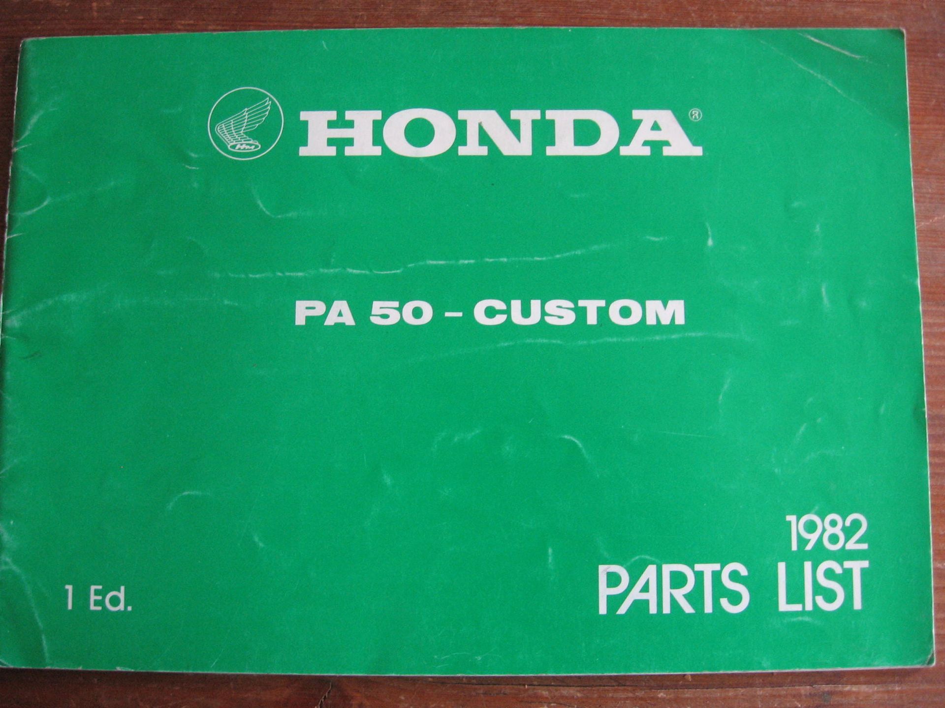 honda origineel partslist ( parts catalog ) voor model 1982	PA50 CUSTOM		taal engels conditie goed