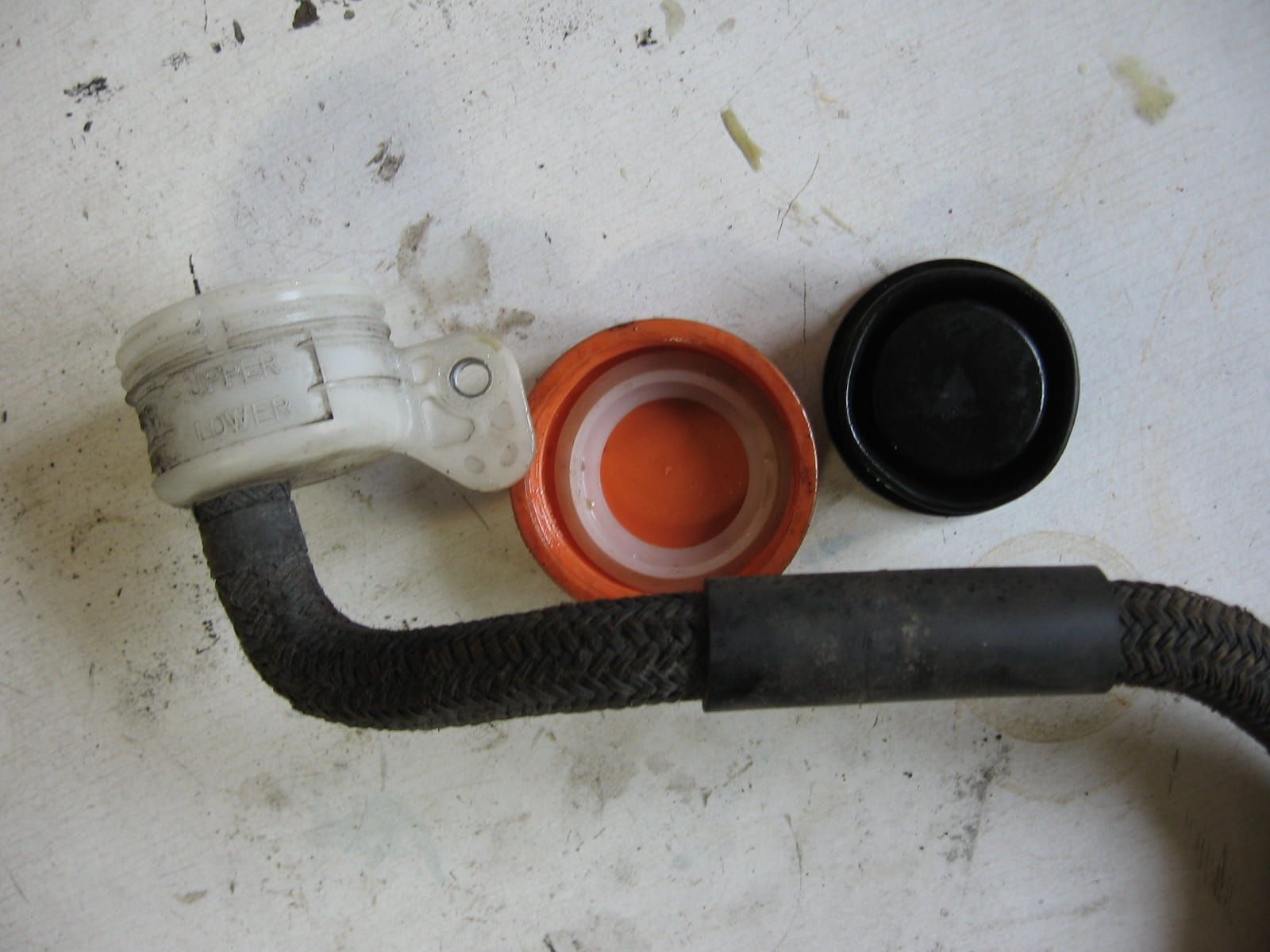 olie reservoir achterrem met slang	St1100 1991-2003  	43511-mt3-006