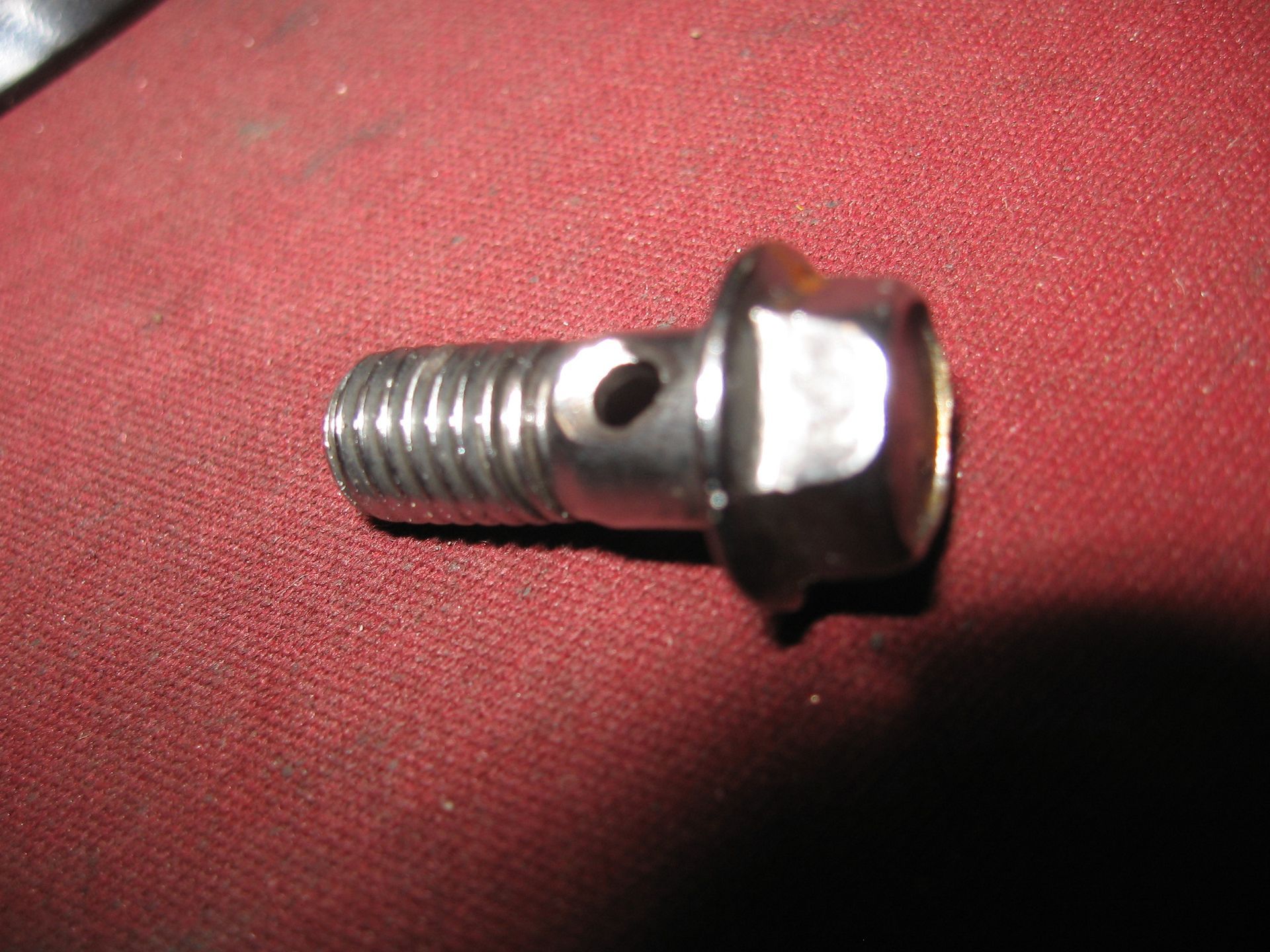 banjobout op kop externe olieleiding 	Vn750 1986-2006 vn700 zg1200 86-2003 ,vn1500 88-93	92002-1618