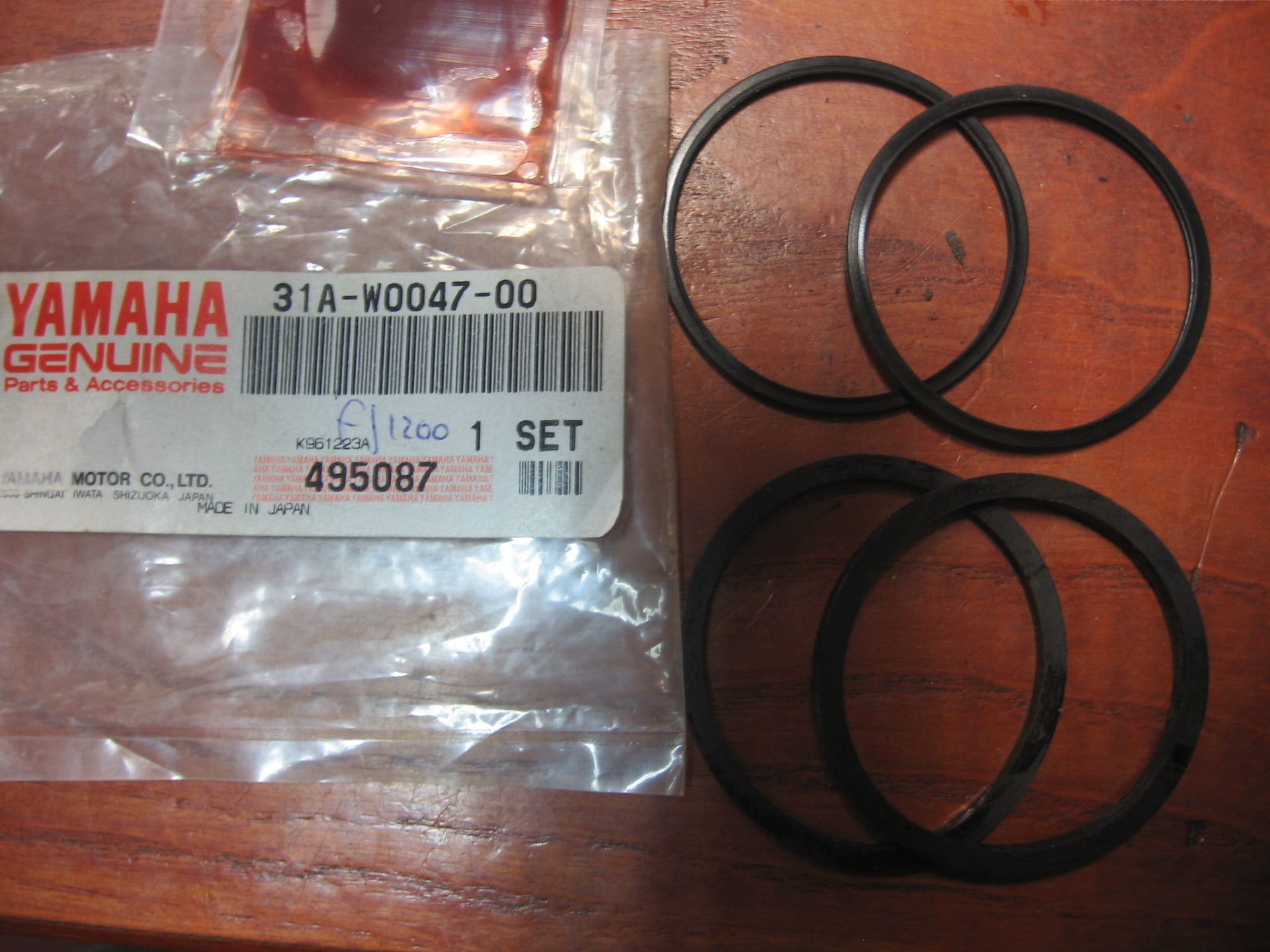NOS , rem revisie ringen zuiger // fj1100 , fj1200 1986-93 , fj600 84-88,fz700 87 , fzr1000 oem 31A-W0047-00 , bcr-202