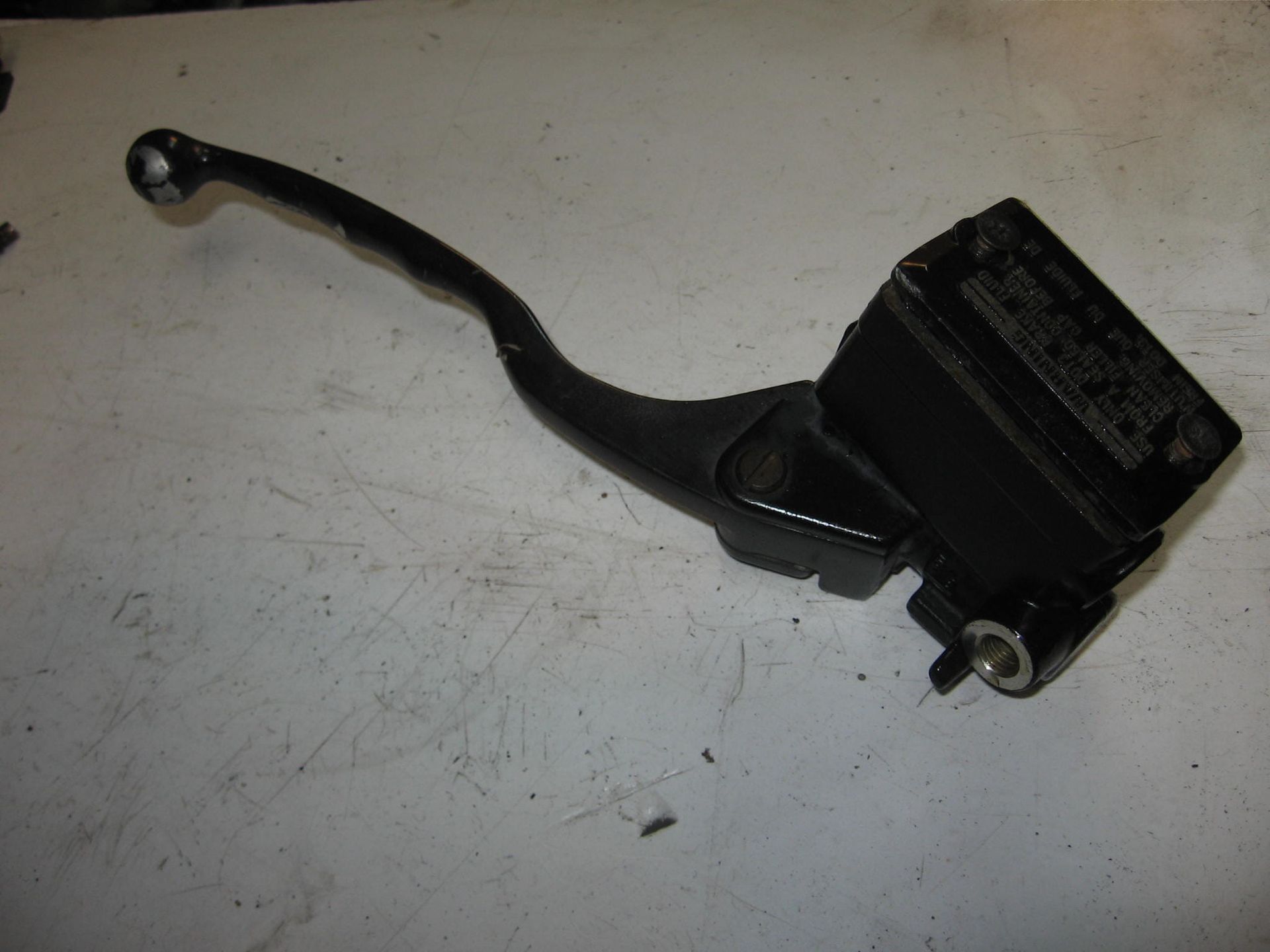 hoofdrempomp voorrem // gpx600r 1988-91		43015-1345