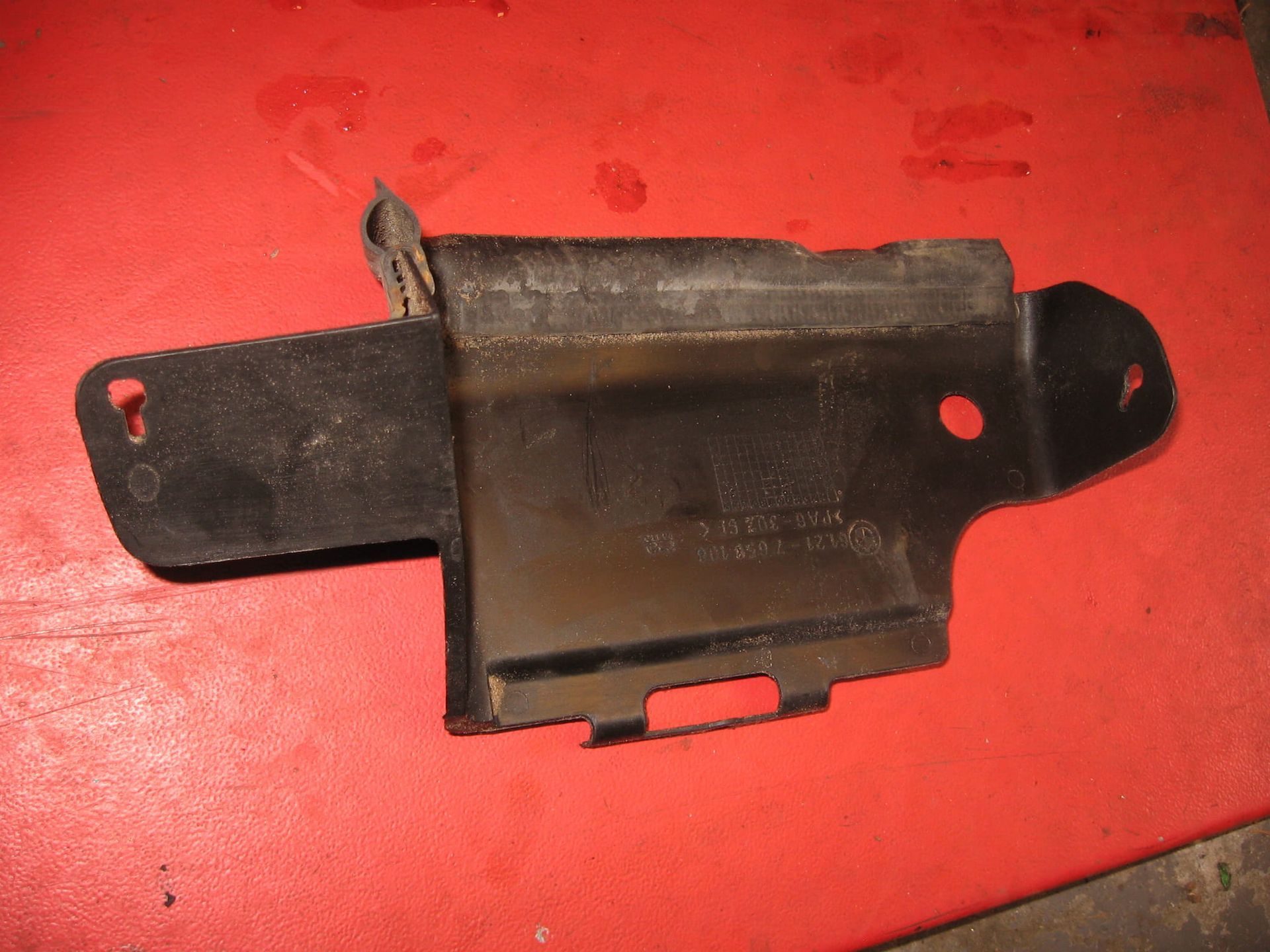 hitteschilt accu	F650gs 99-03  	61217650108