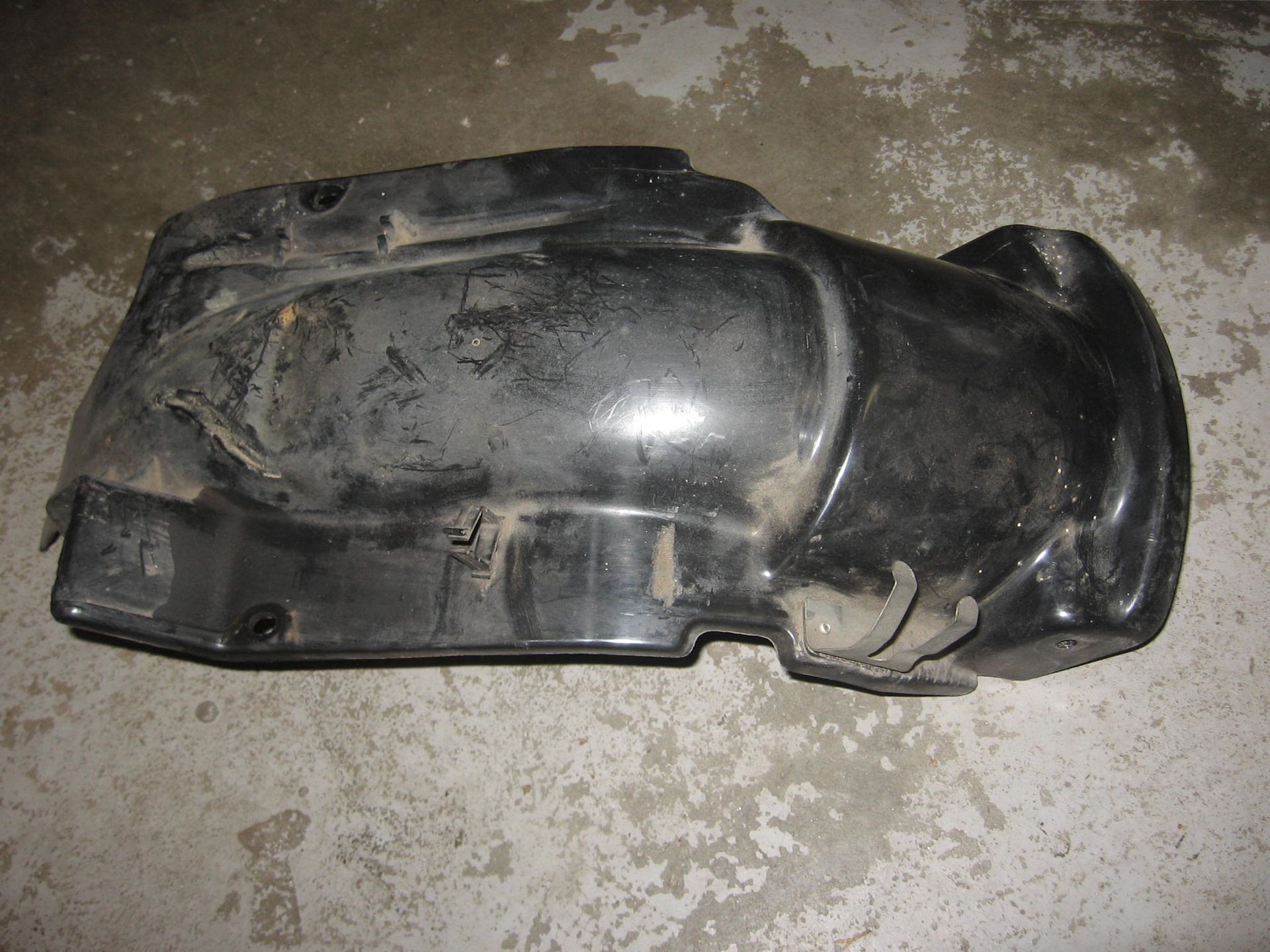 Voorste deel achterspatbord ( kunstof) // XS400 SJ 82	 Xs400s 1980-82 ,xs400g,h 1980-81	3F9-21620-00