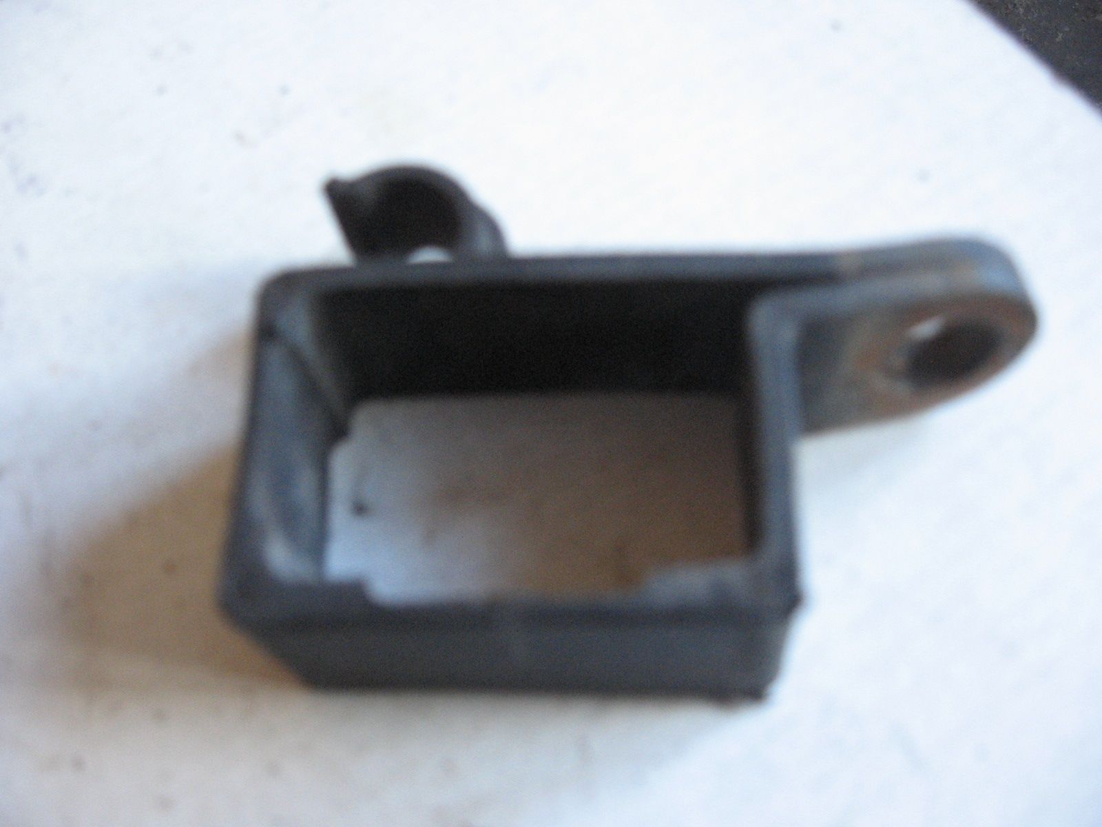 klem frame voor geleiding slang	Vfr400rg 1986	19115-ml0-000