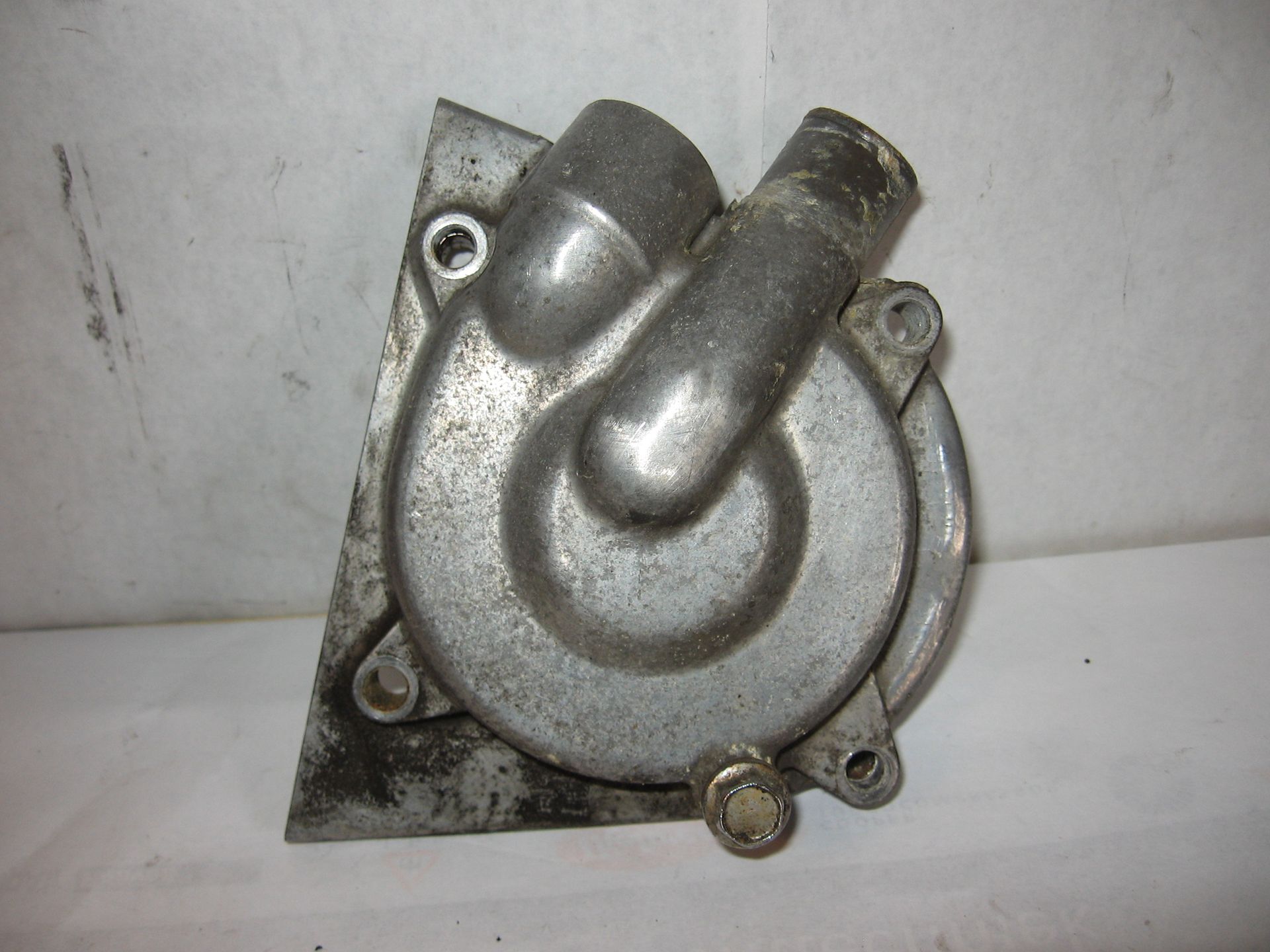 deksel waterpomp ltd454 en450	1985-90	16142-1062