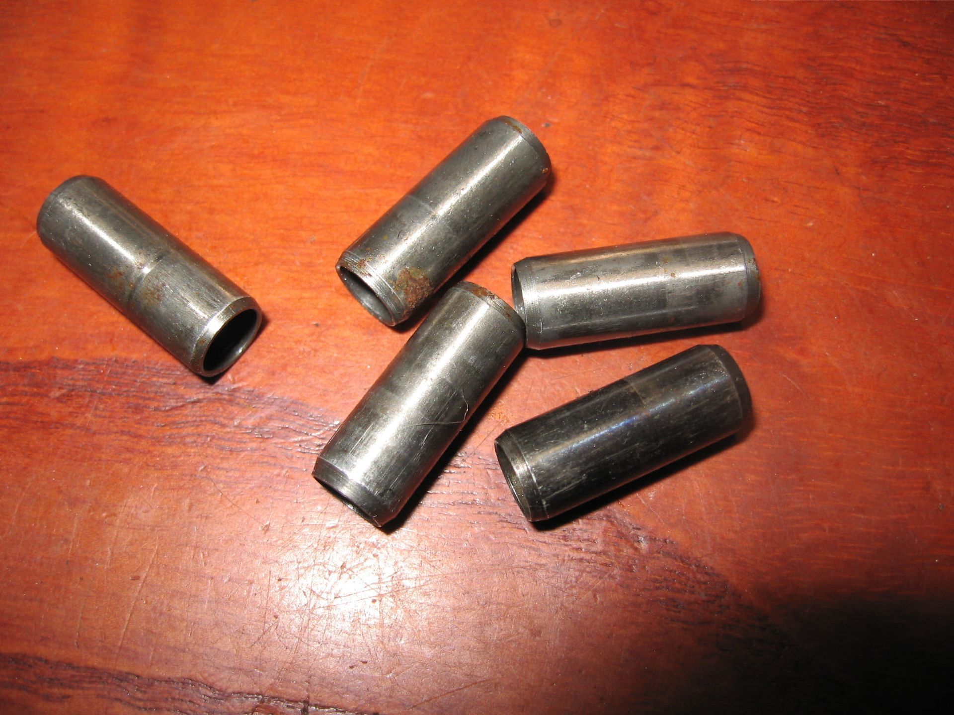 pasbus lagerkap nokkenas , 6x20,5	Cb750 1979-83 , cb900 1980-82	90705-639-000