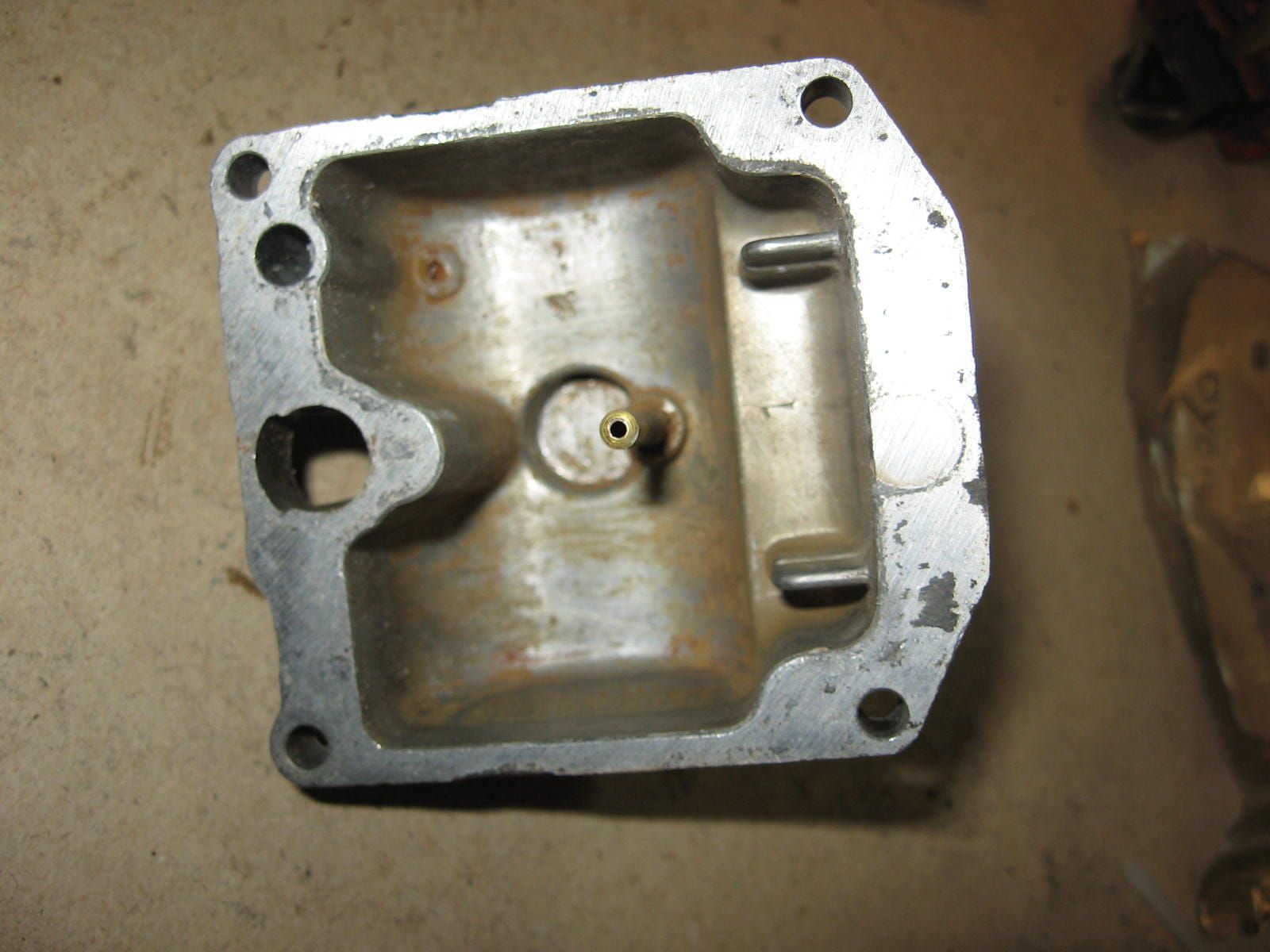 vlotterbak mikuni 	gs850 gs1000 t/m 1979