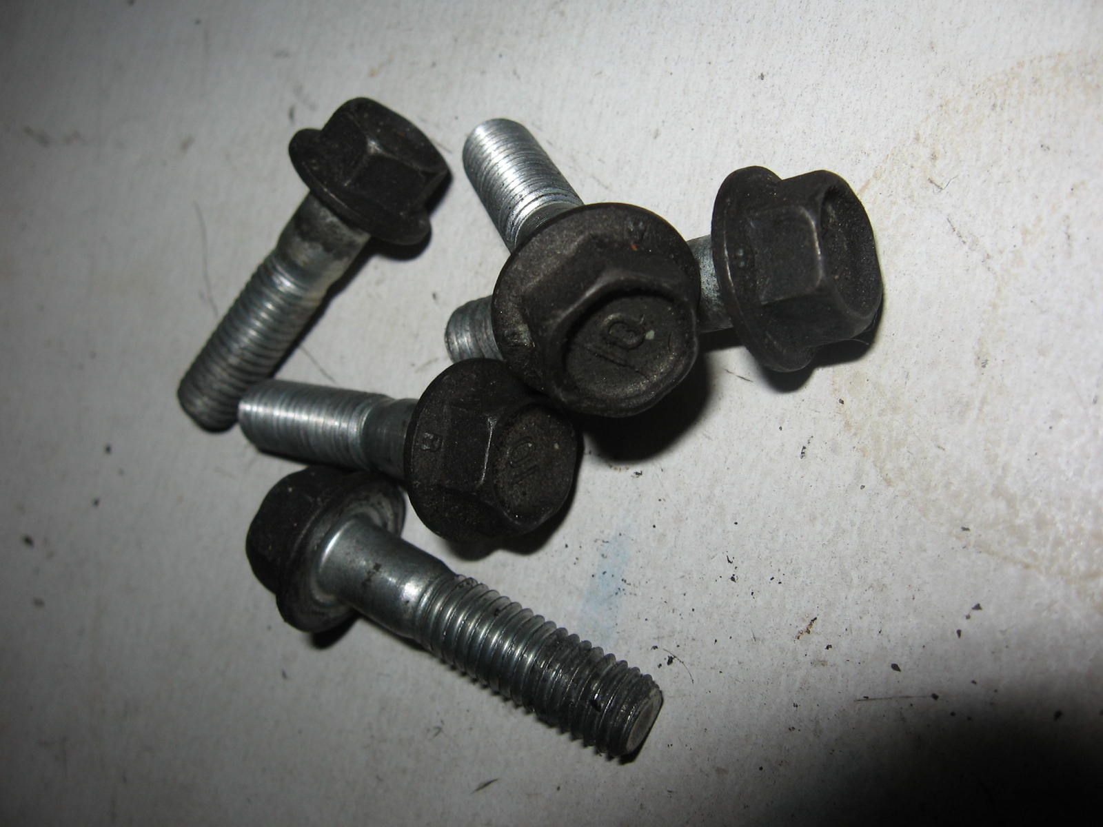 5 stuks bout bevestiging remschijf 	cx500 a	90112-413-000