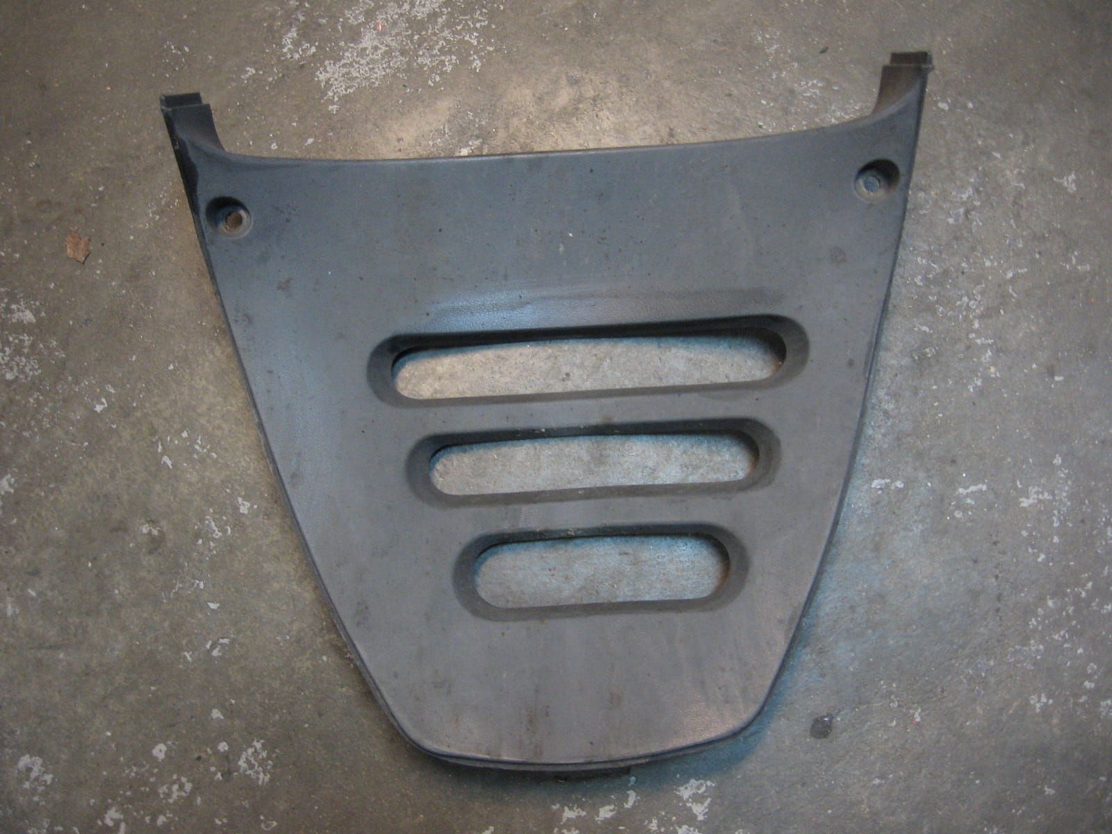 paneel voorkant onderkuip 	St1100 1991-2003  	64255-mt3-000za