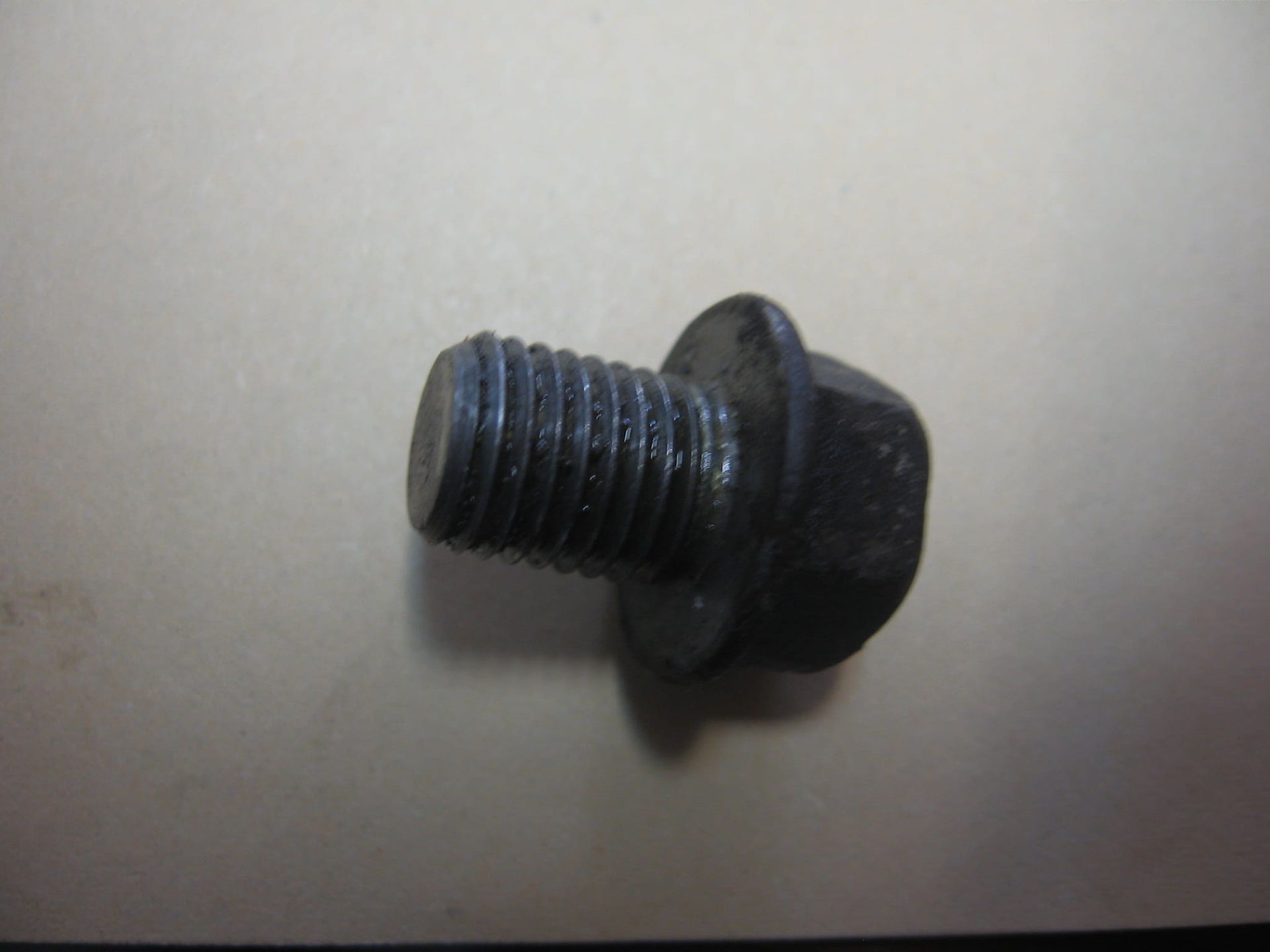 aftapplug waterpomp 	gl1000 ,gl1100 gl1200	90007-371-004	90035-kz1-000