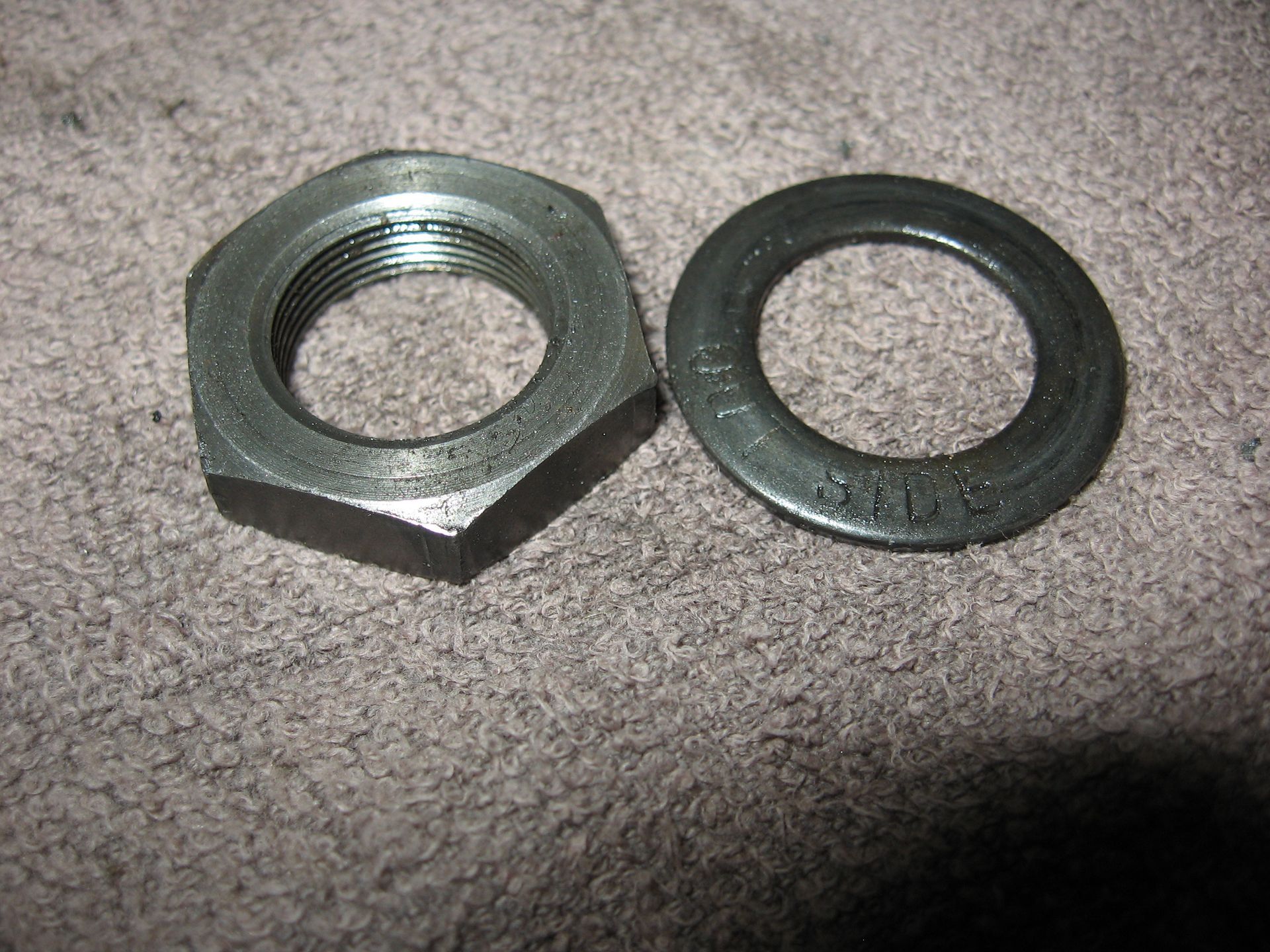 moer met ring op krukas drive gear	Xr500r 83-84 , xr600r 86-87	90235-ka4-000 + 90432-428-000