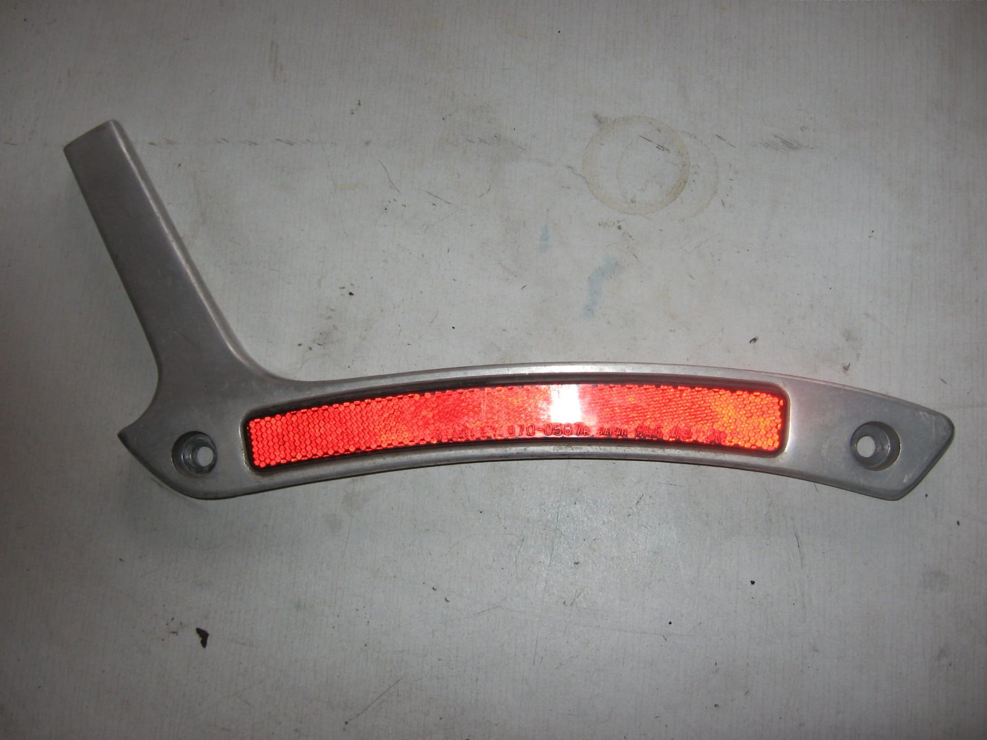 graprail rechts , 	vf500c 	77330-mj8-000