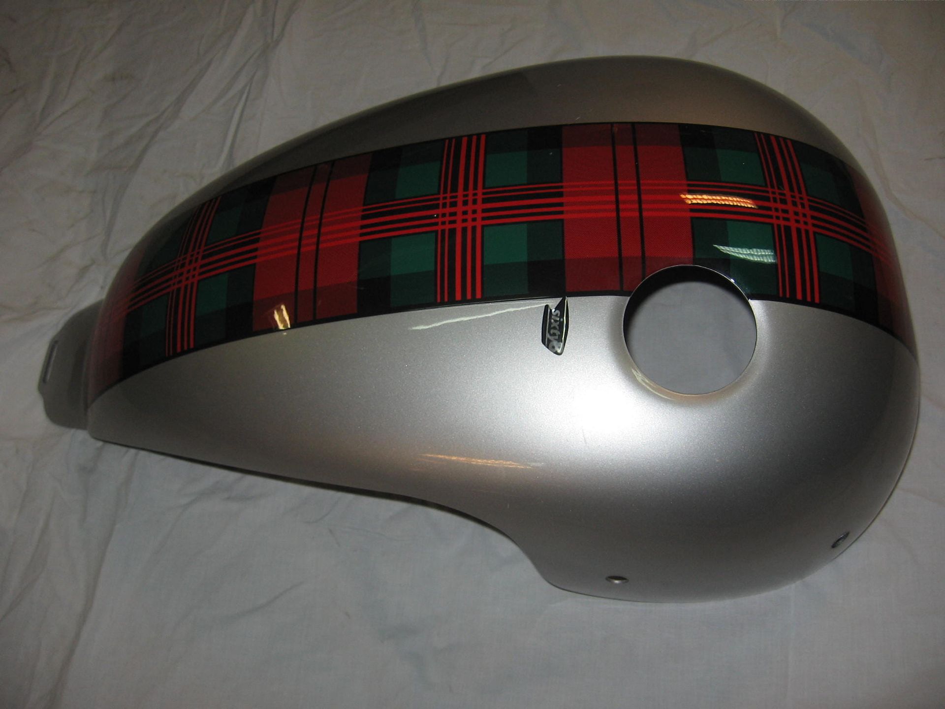 tankcover,sixty8 ,  grijs met baan scotse ruit /A9708100-Z68D / scrambler