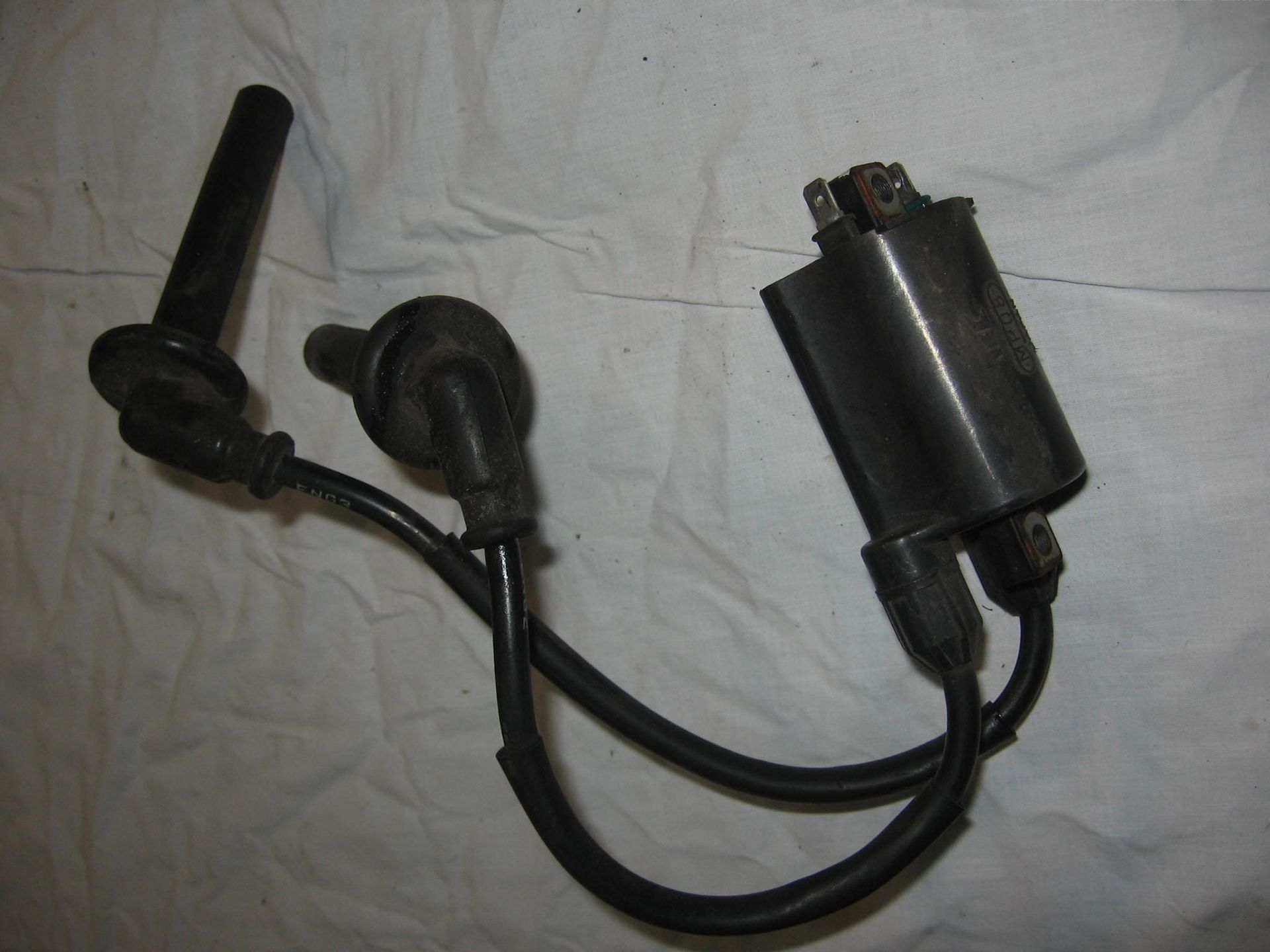 bobine met bougie kabels en doppen cilinder 2-3 // cbr900rr 93		30510-kt7-023 + 30700-ky2-701	30510-mw0-003