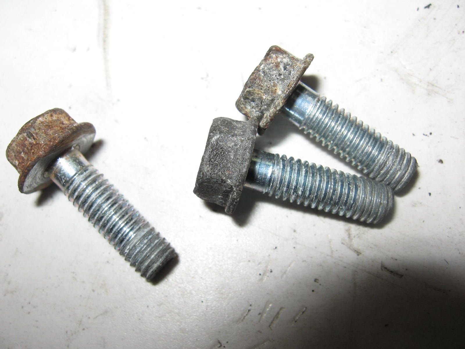 3x flensbout m6x20 sleutel 10		95700602000	95701-0602000