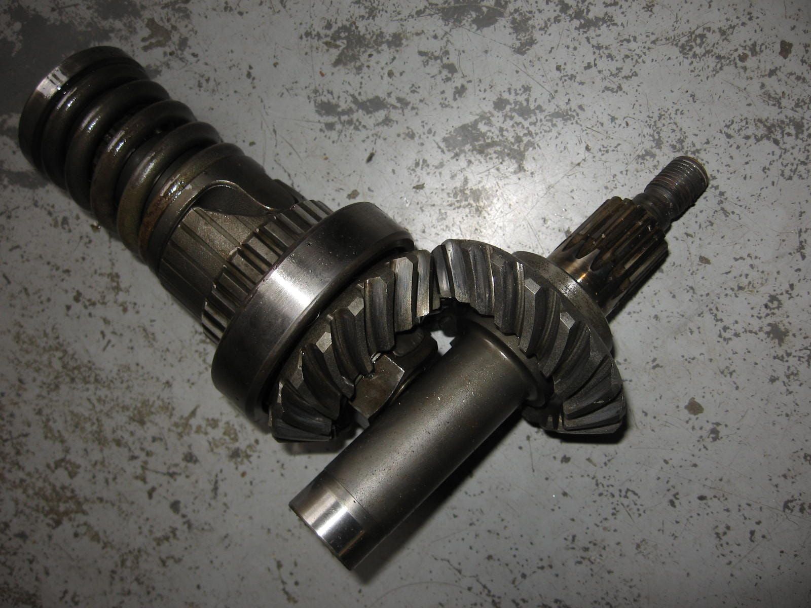 middlegear met compressieveer en camgear	Xj700n 1985	31A-17526 + 31A-W1751-01